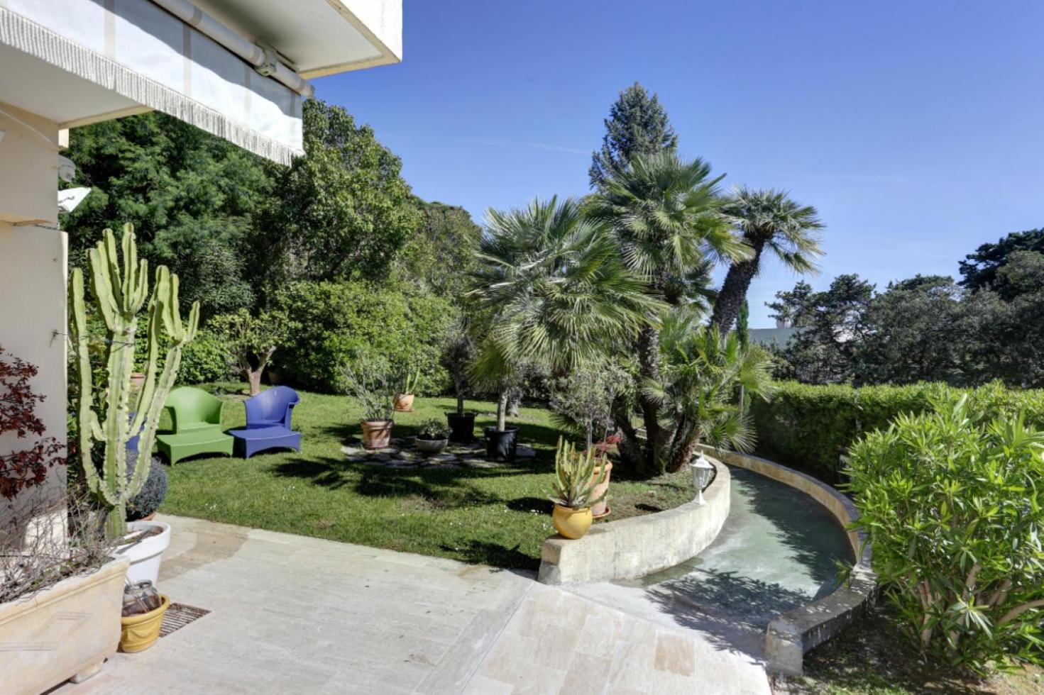 Cannes la Californie, appartement-villa LE SAINT GEORGES, avec grand jardin et vue mer view 3