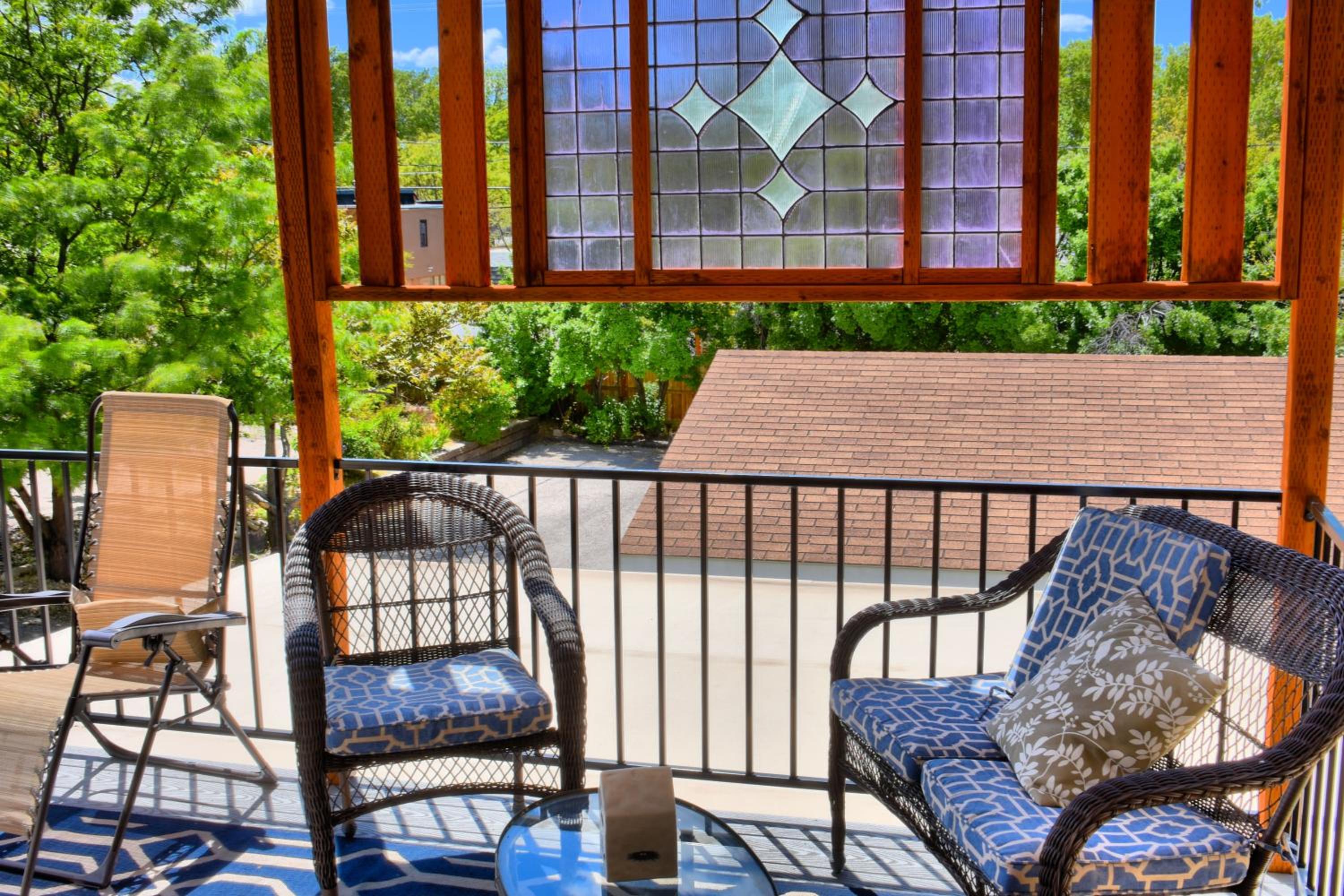 Cedar City Vacations - Bard's Inn - Property Image 3