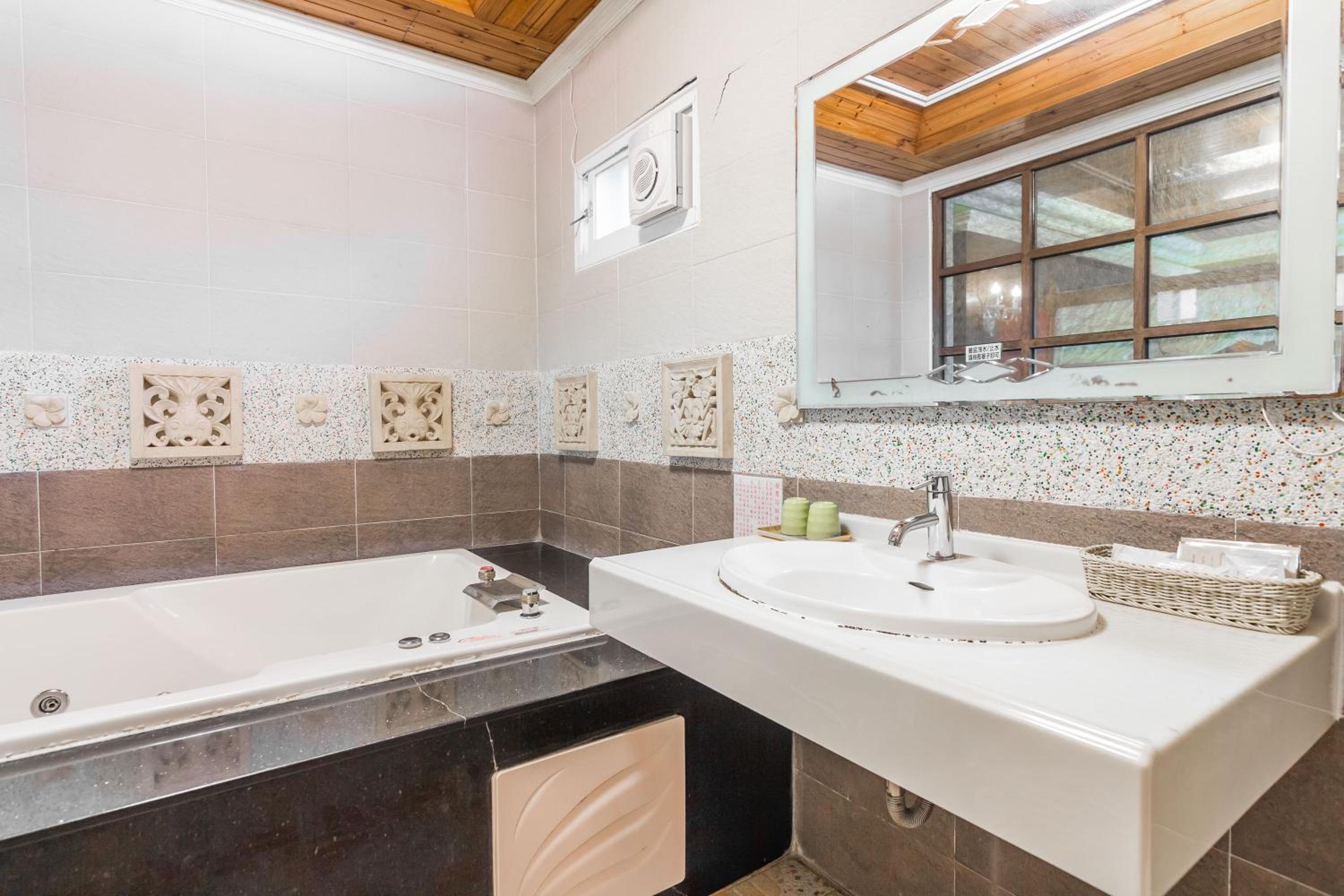 Kenting Maya-House B&B