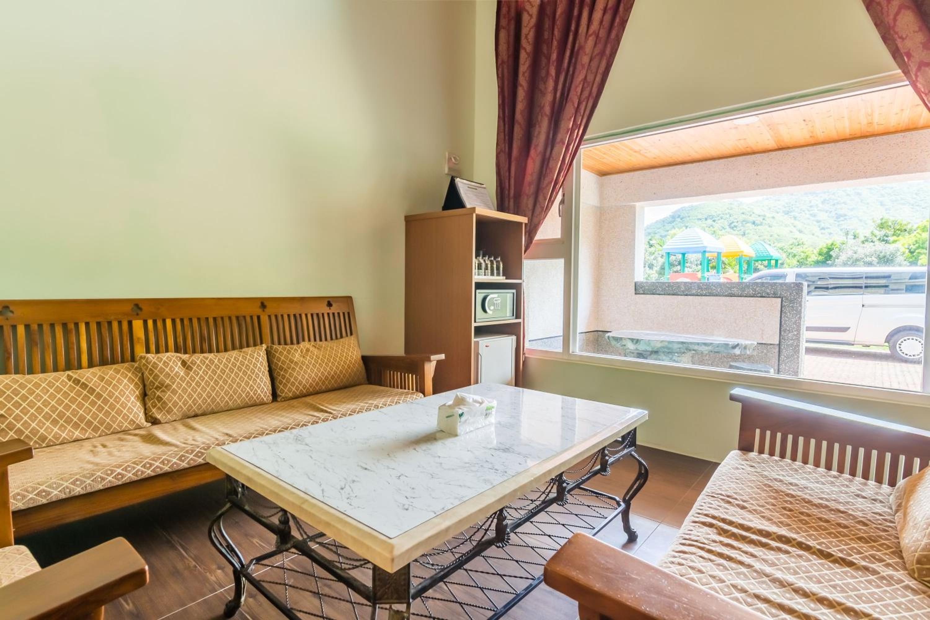 Kenting Maya-House B&B