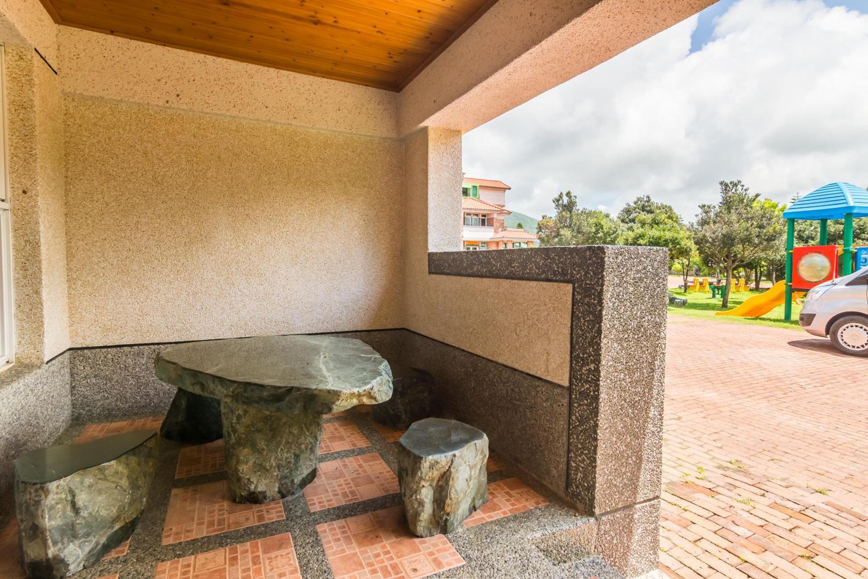 Kenting Maya-House B&B