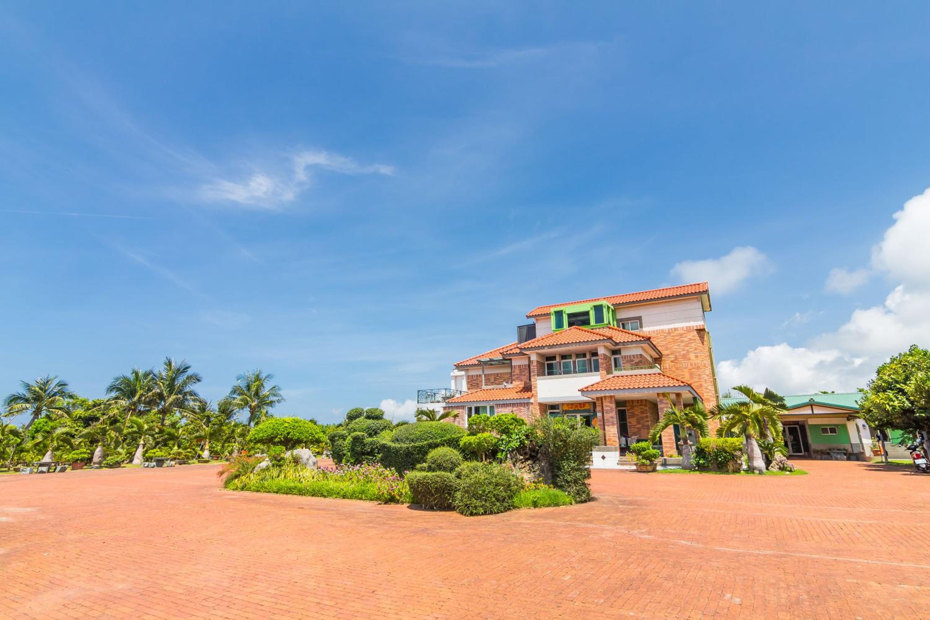 Kenting Maya-House B&B