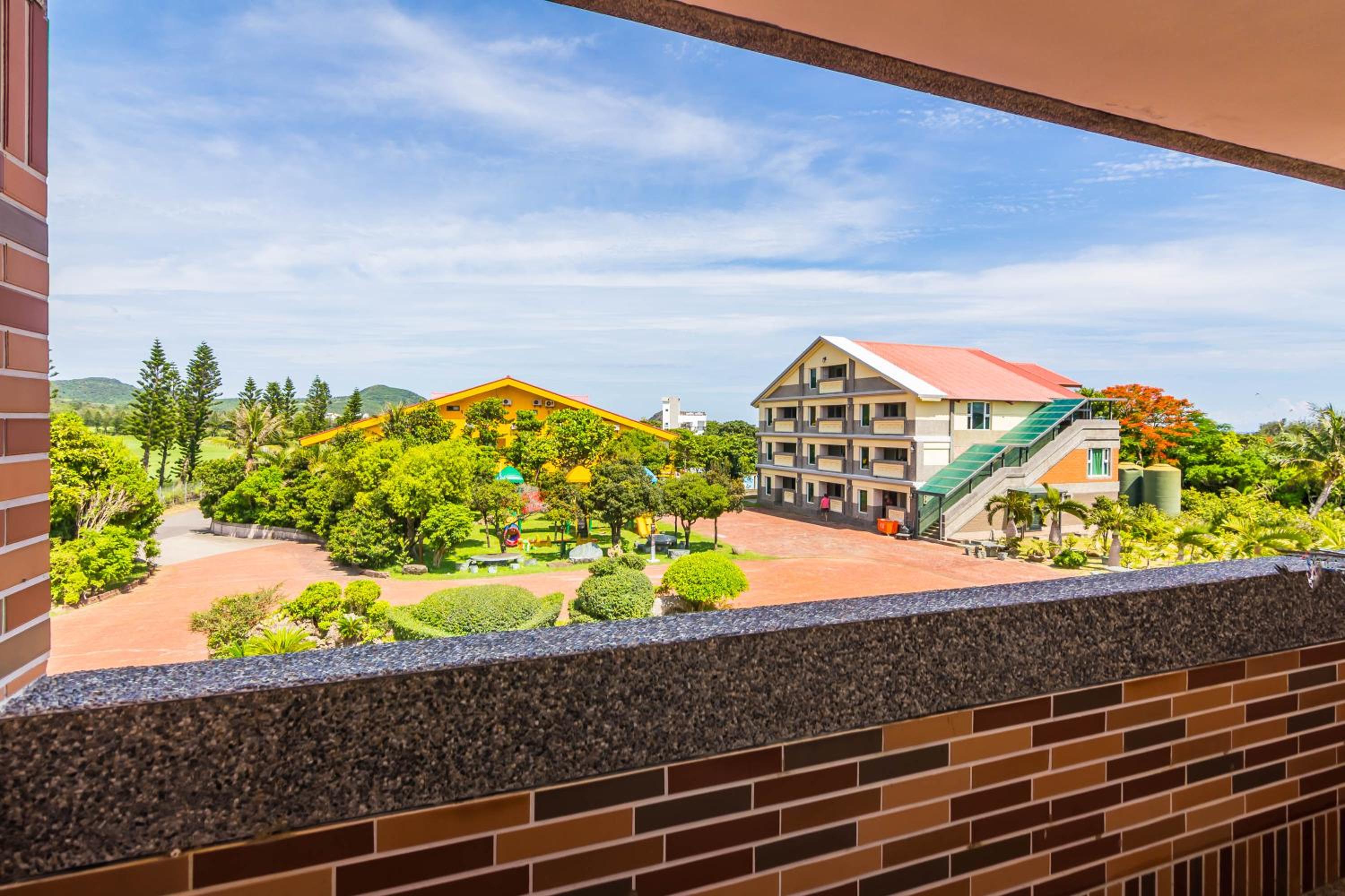 Kenting Maya-House B&B