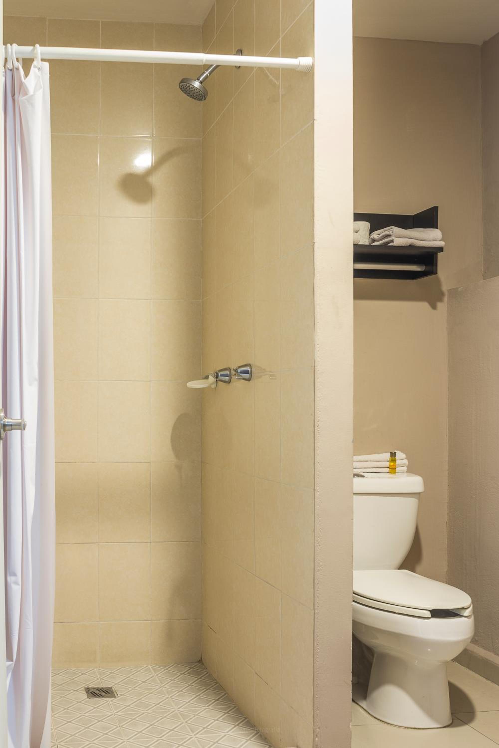 Tampico Vacations - BONITTO INN Tampico Lomas - Property Image 7