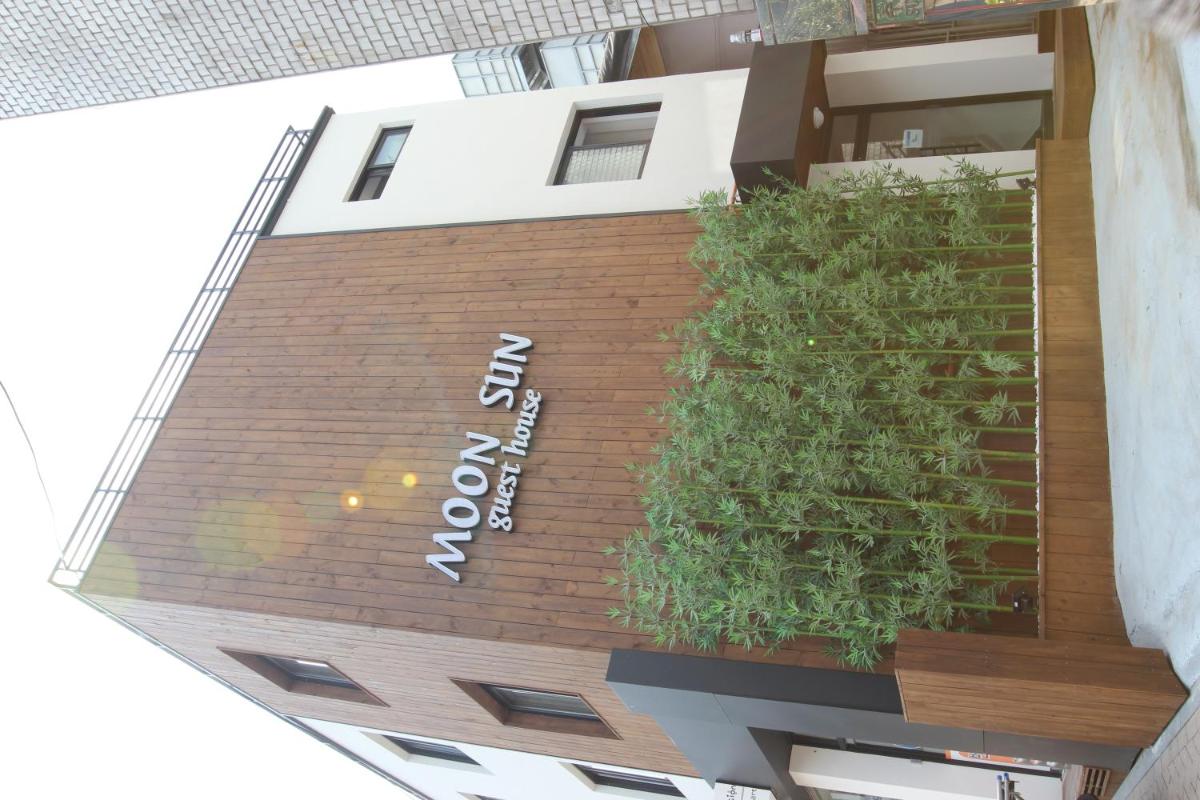 Moon Sun Guesthouse