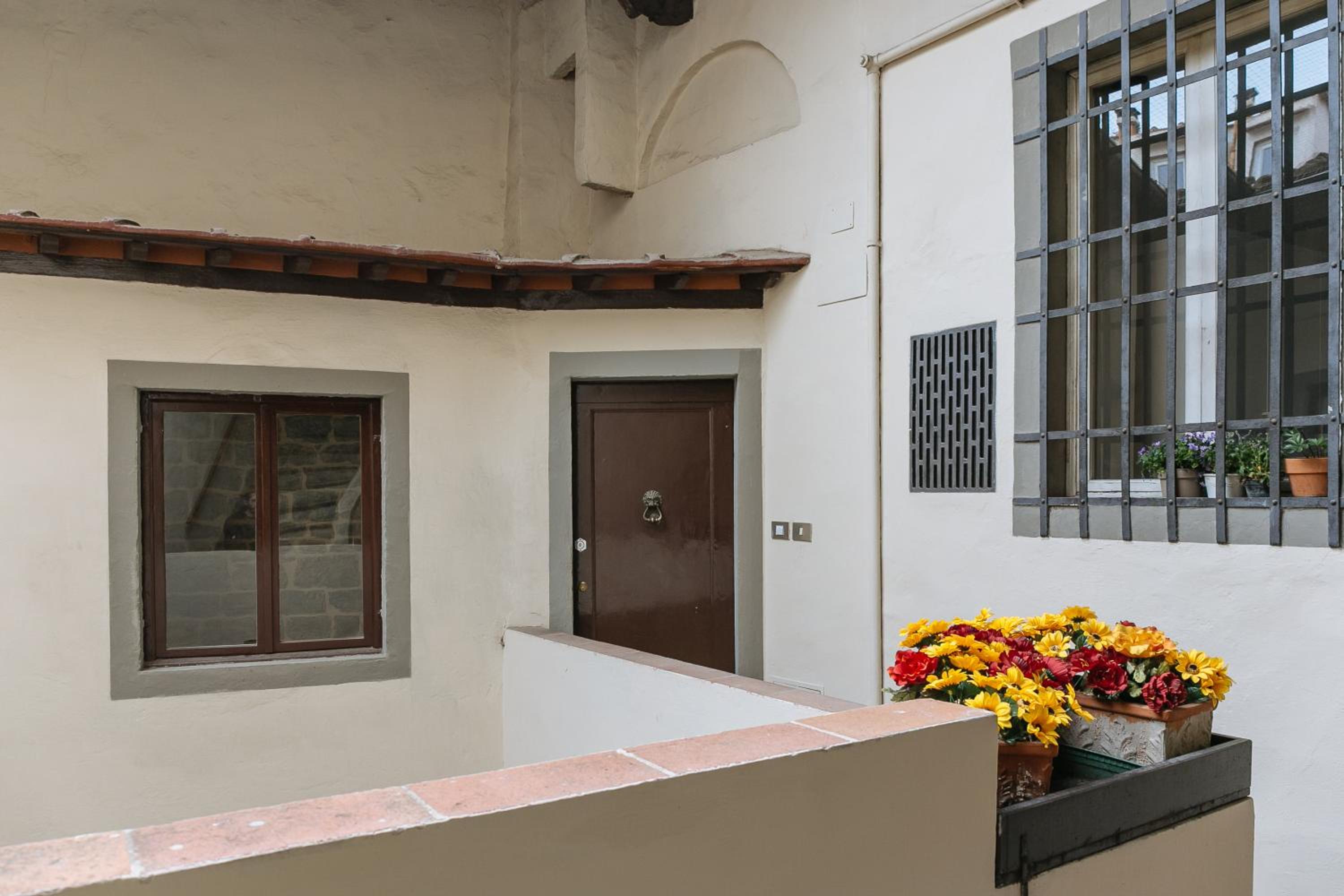 Historical stone house, in the amazing centre of Florence!