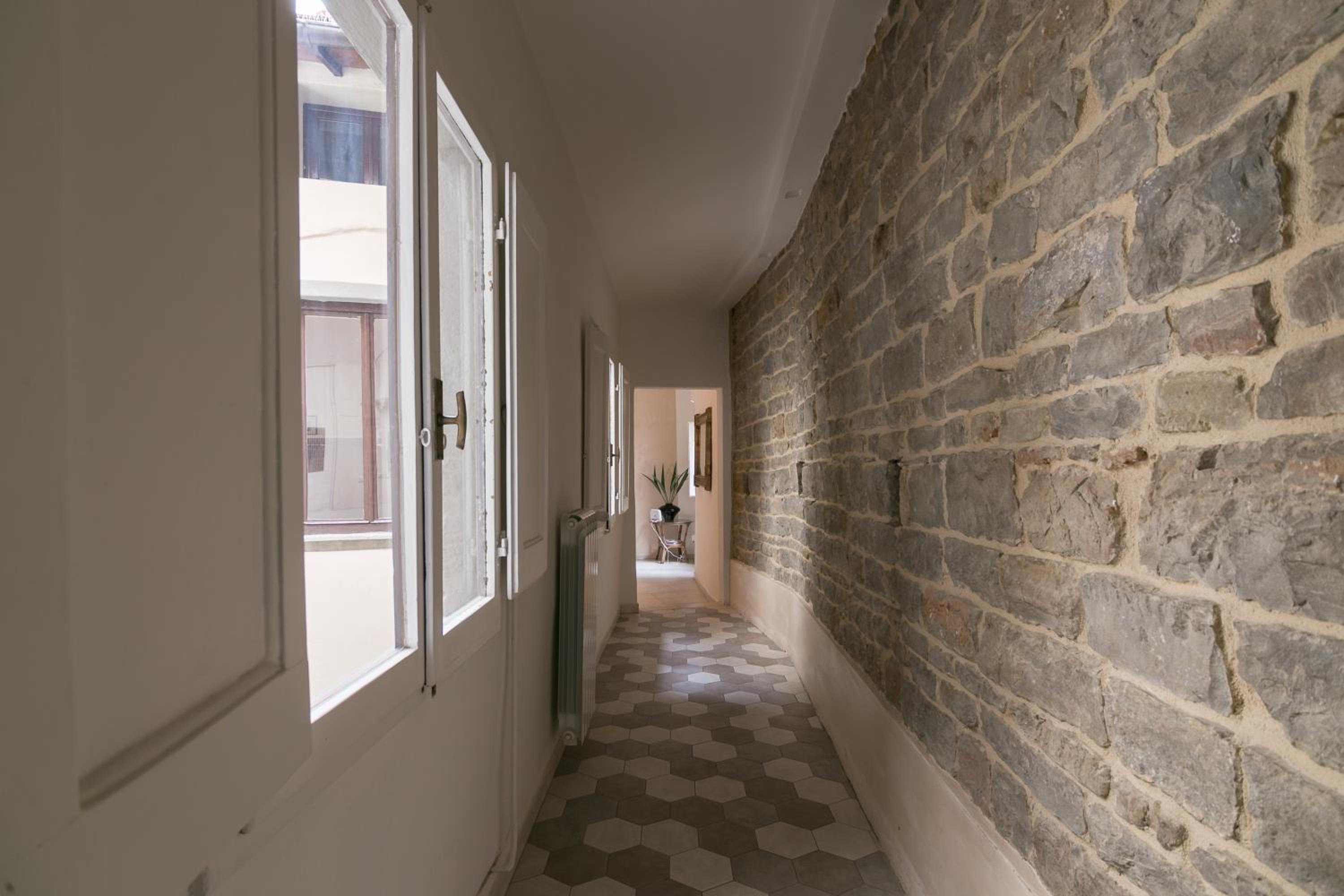 Historical stone house, in the amazing centre of Florence!
