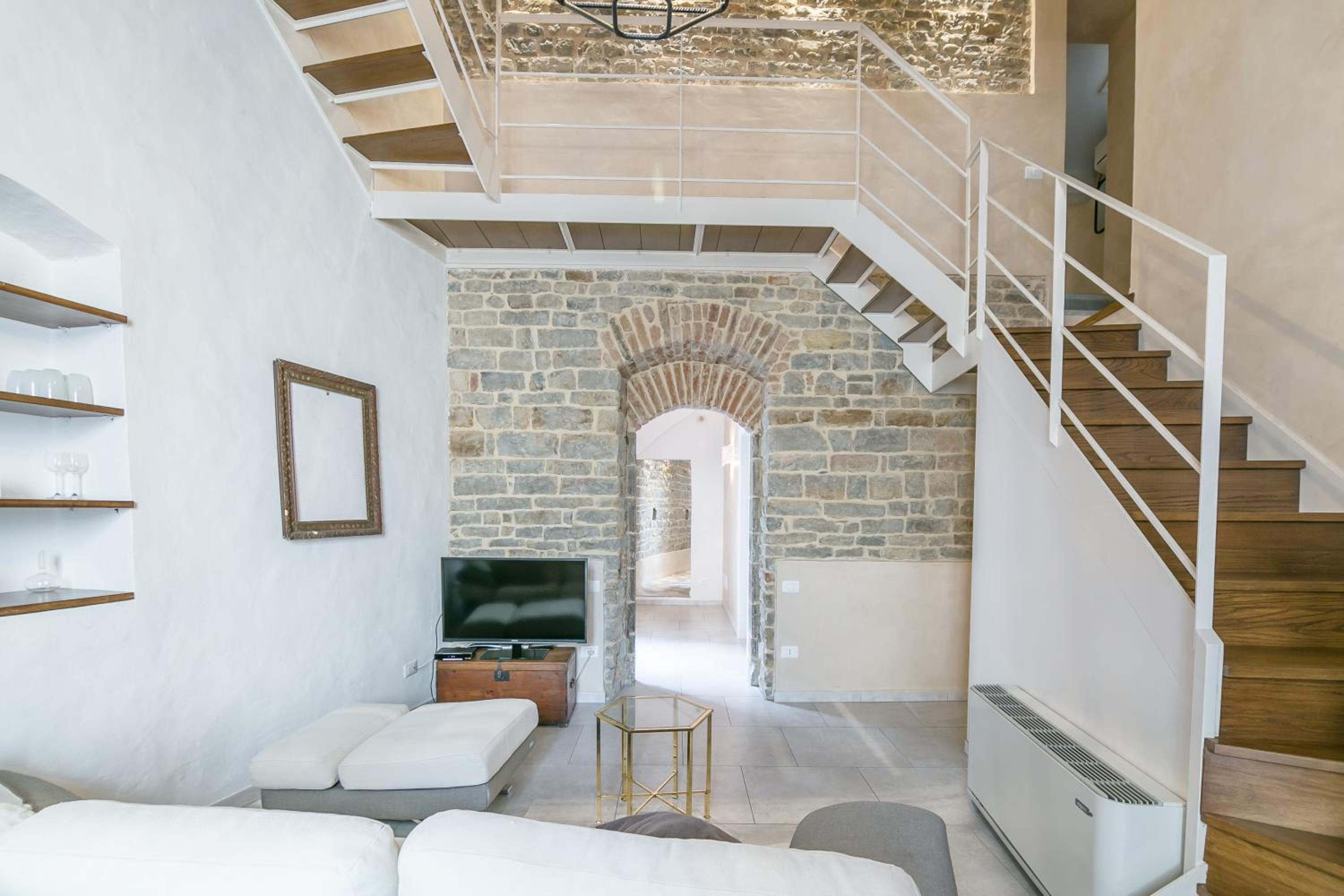 Historical stone house, in the amazing centre of Florence!