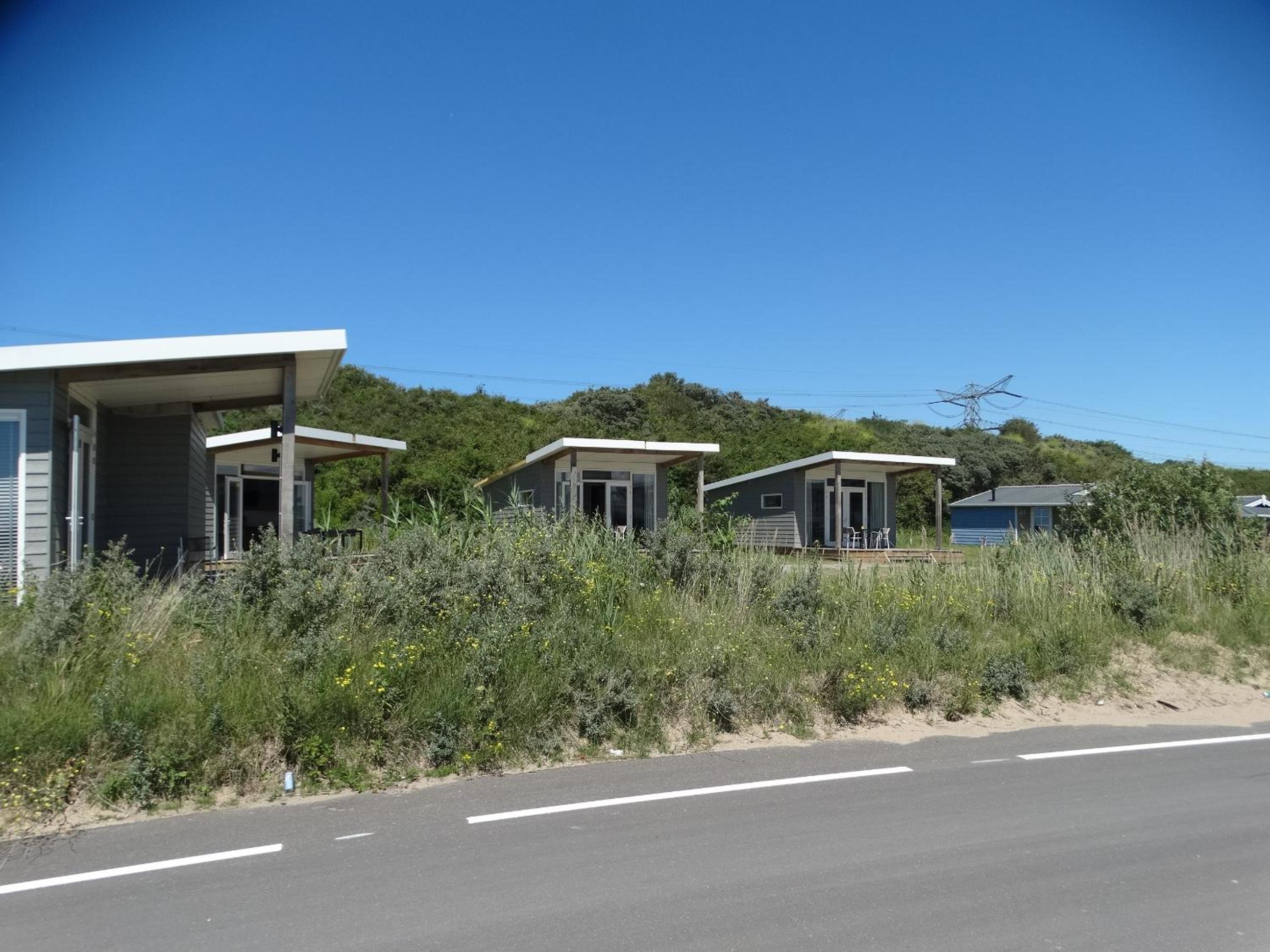 Beach Lodges Oostvoorne view 4