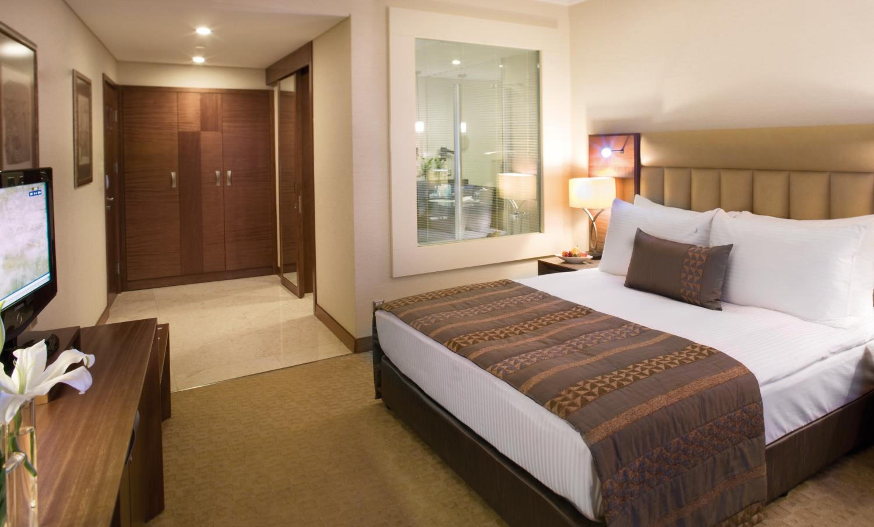 Mövenpick Hotel Izmir - Image 11