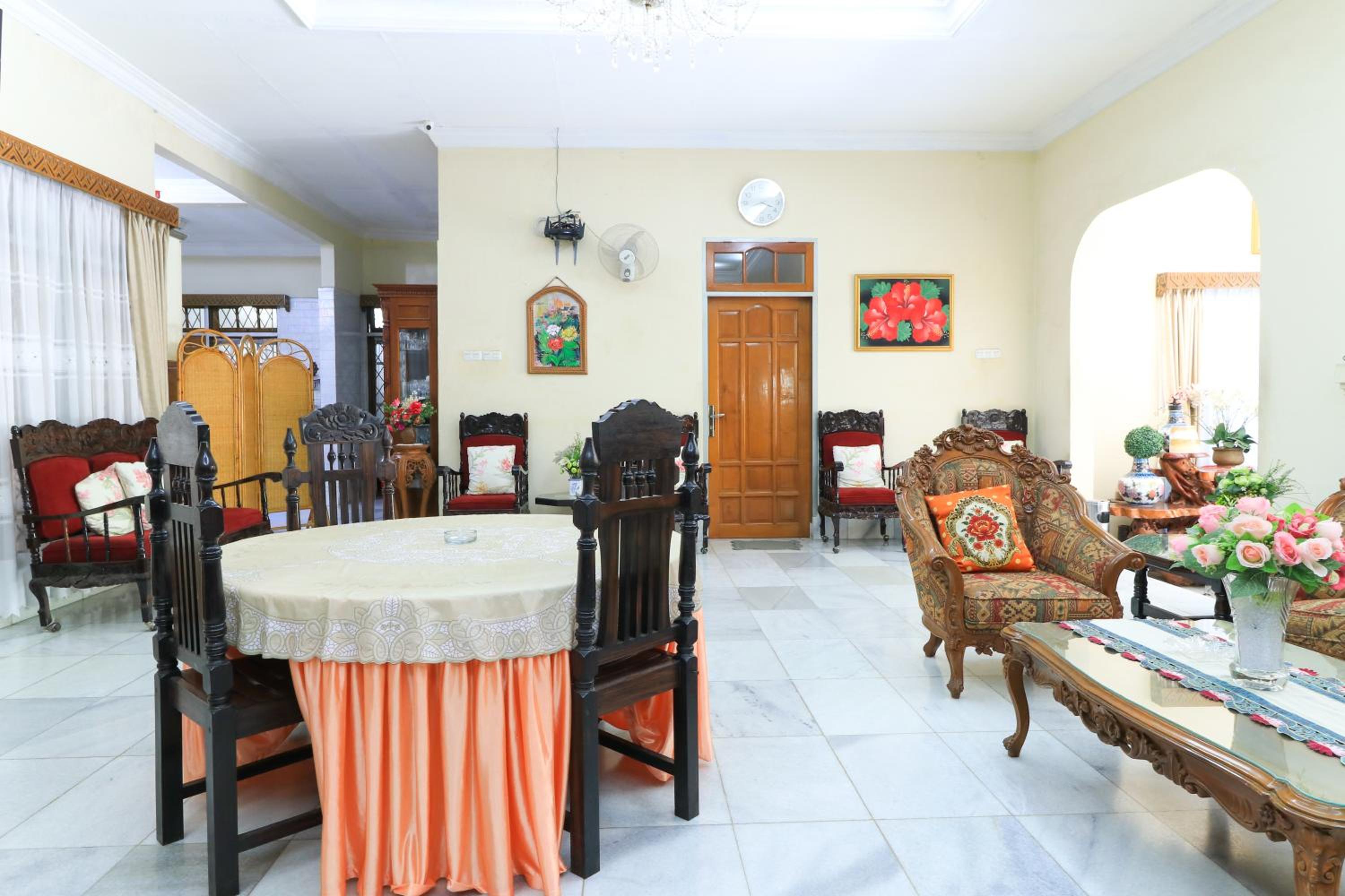 Andrin Daspatt Hotel view 4