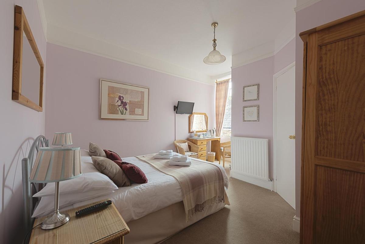 Cliftons Guest House, photo 15