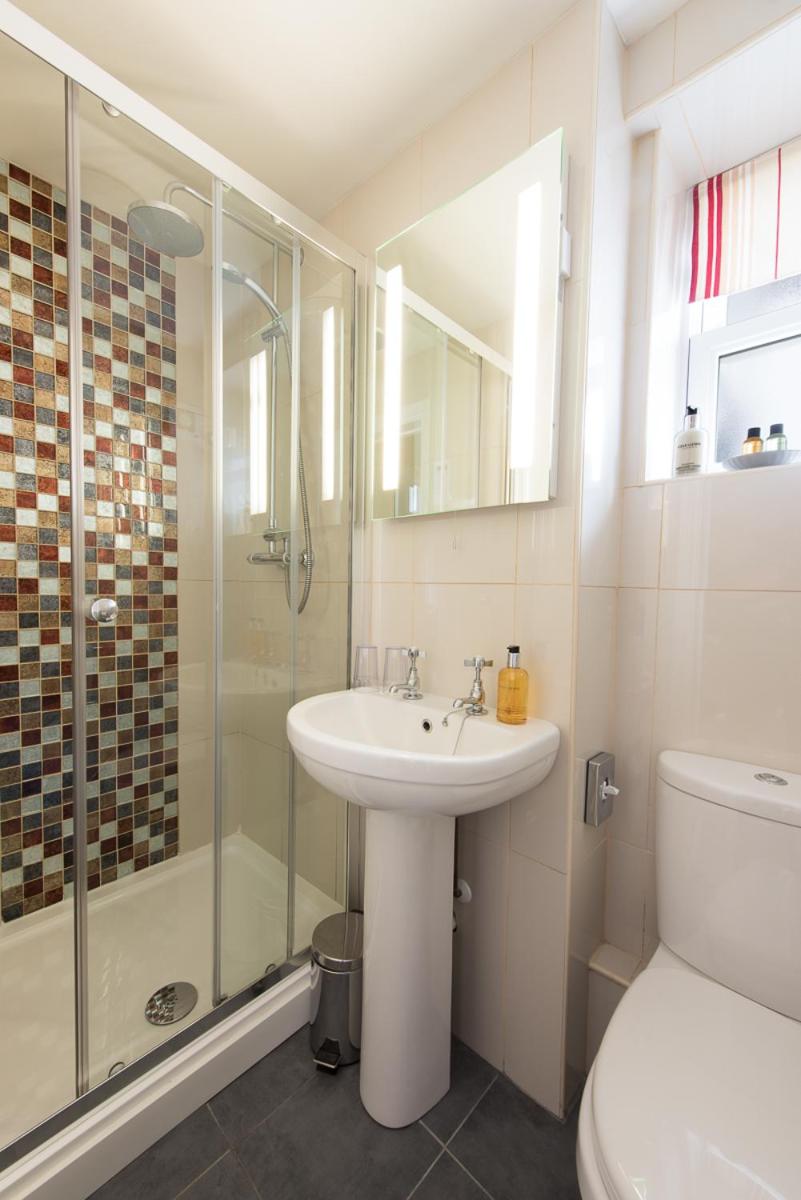 Cliftons Guest House, photo 10