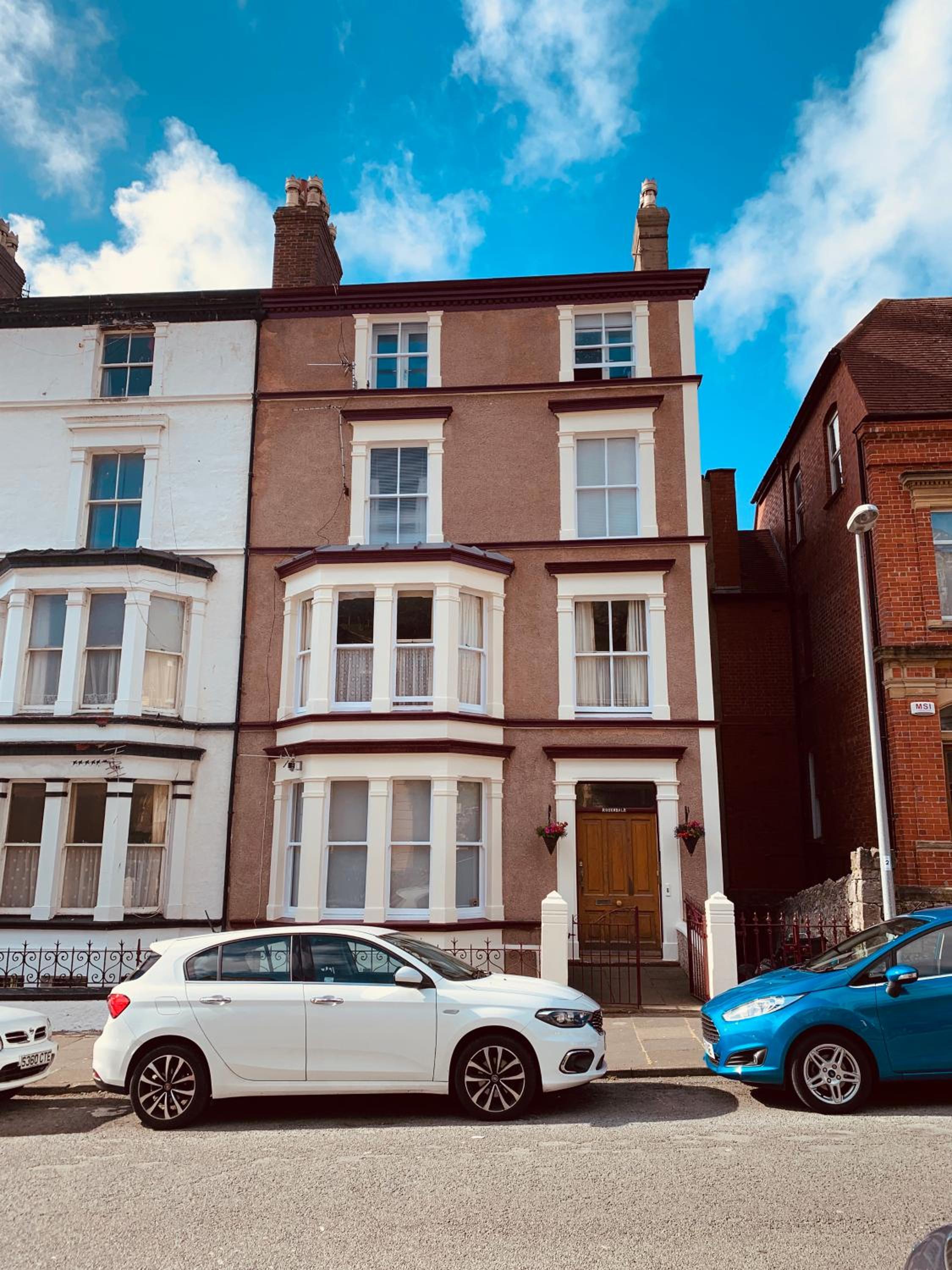 7 Llewelyn Avenue view 4