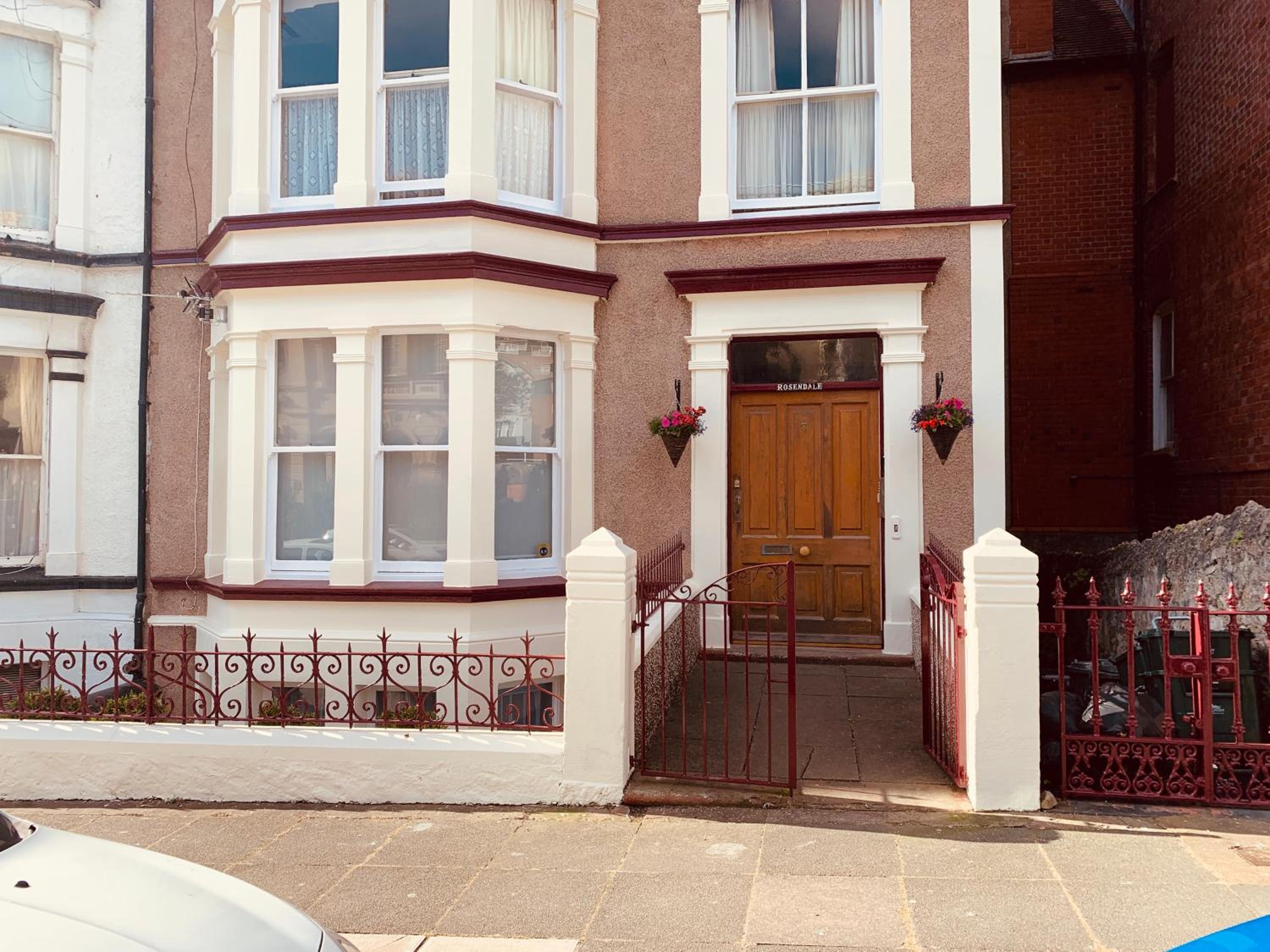 7 Llewelyn Avenue view 3