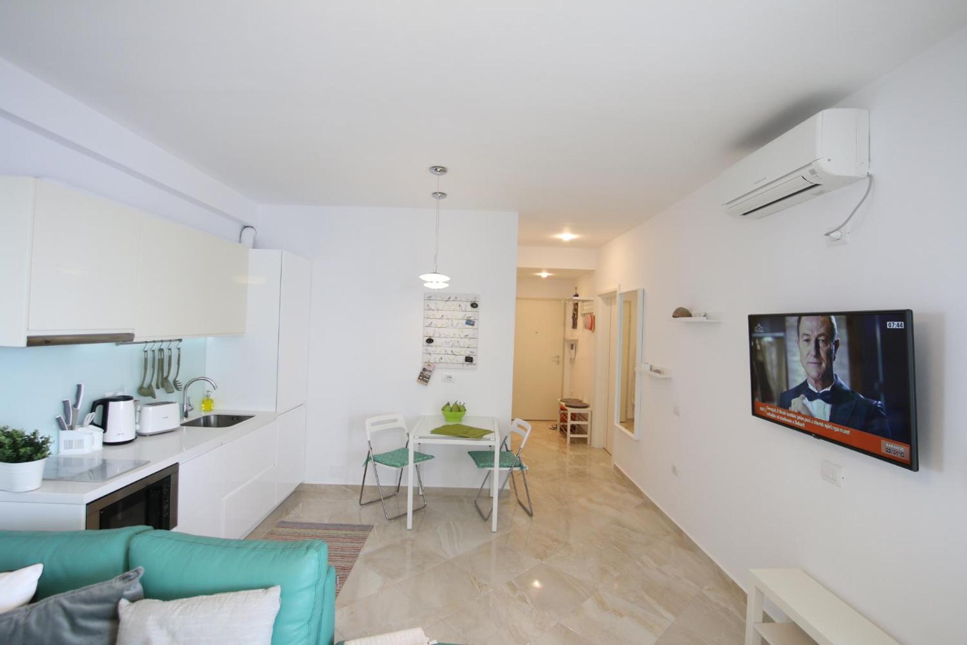 White Sea View Residence