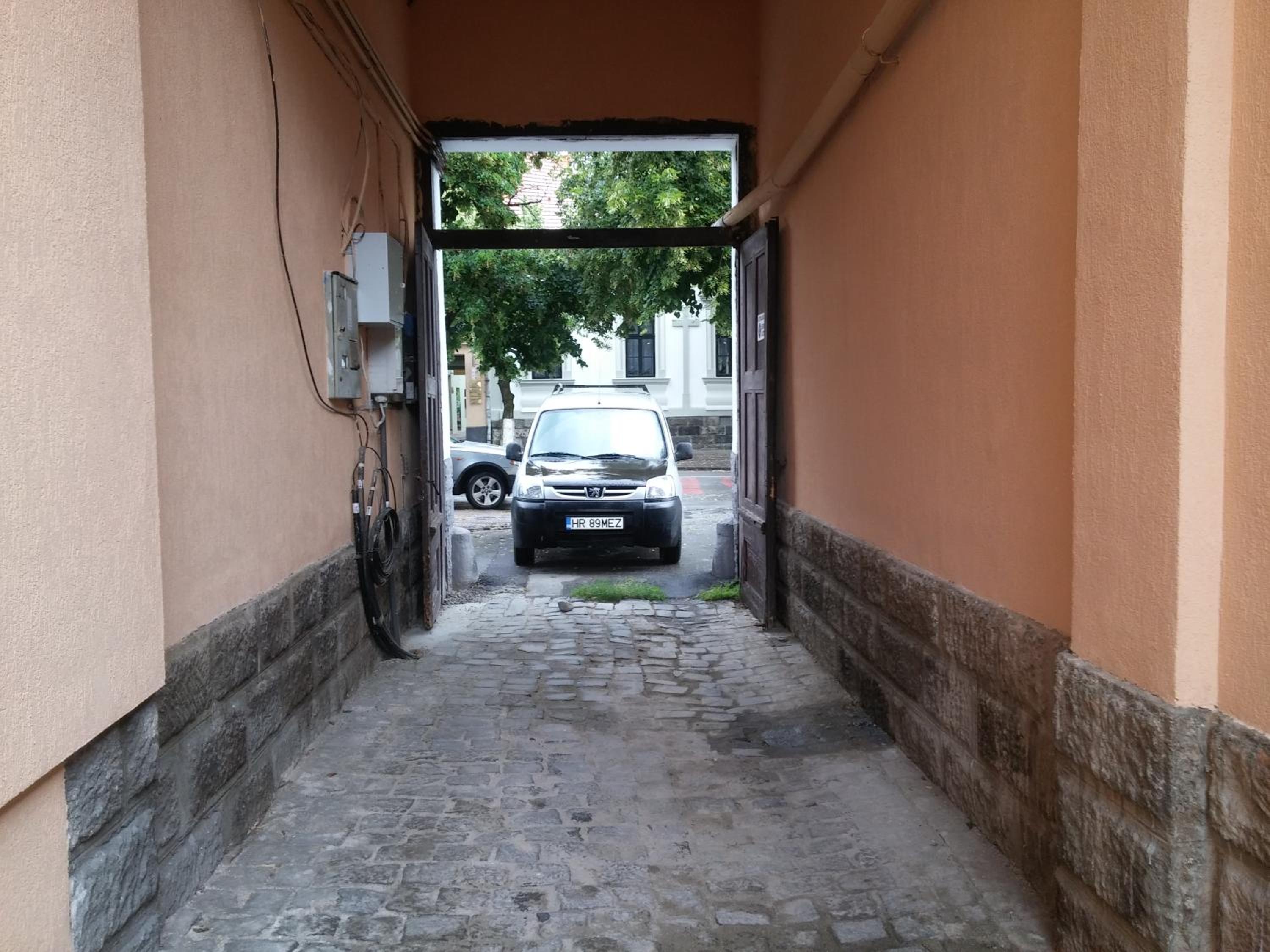 Photo 46