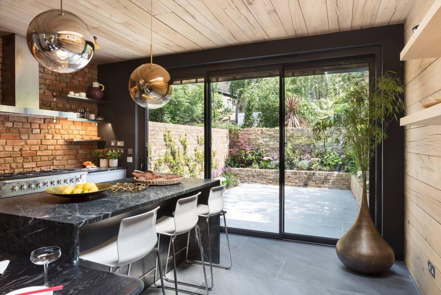 Contemporary Boutique Residence