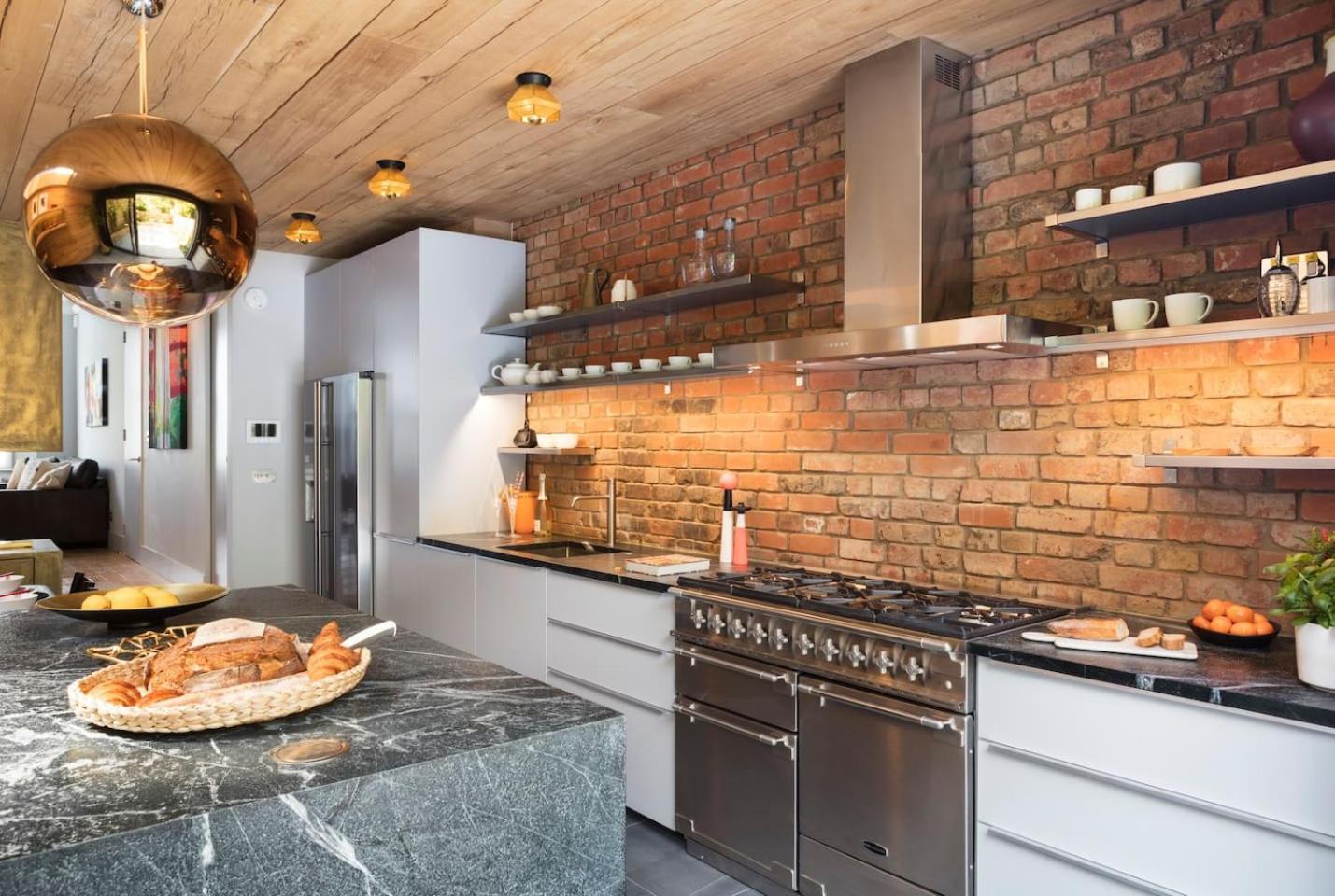 Contemporary Boutique Residence