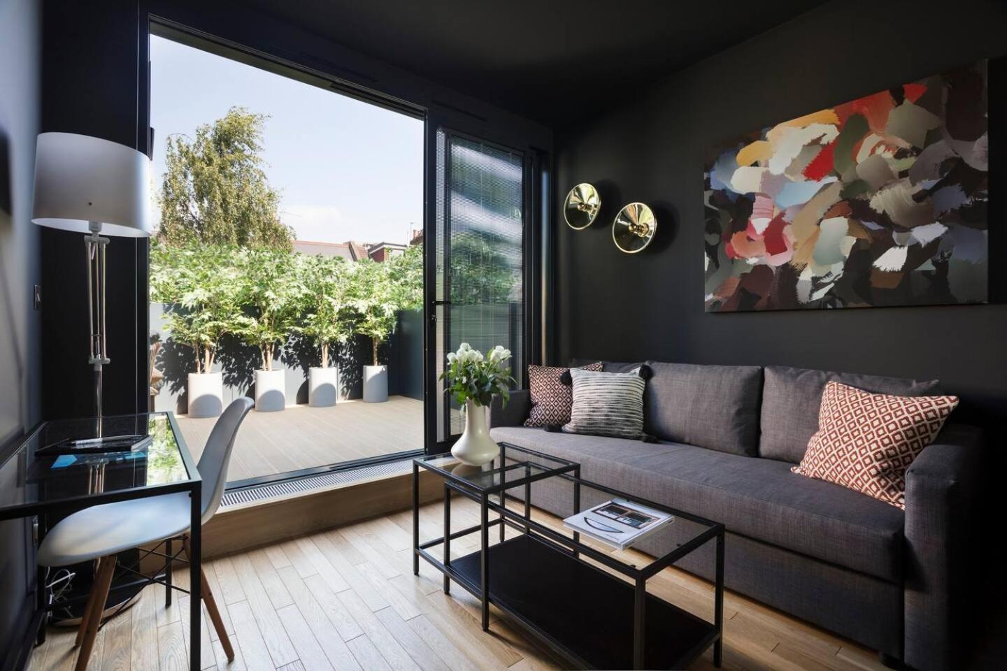 Contemporary Boutique Residence