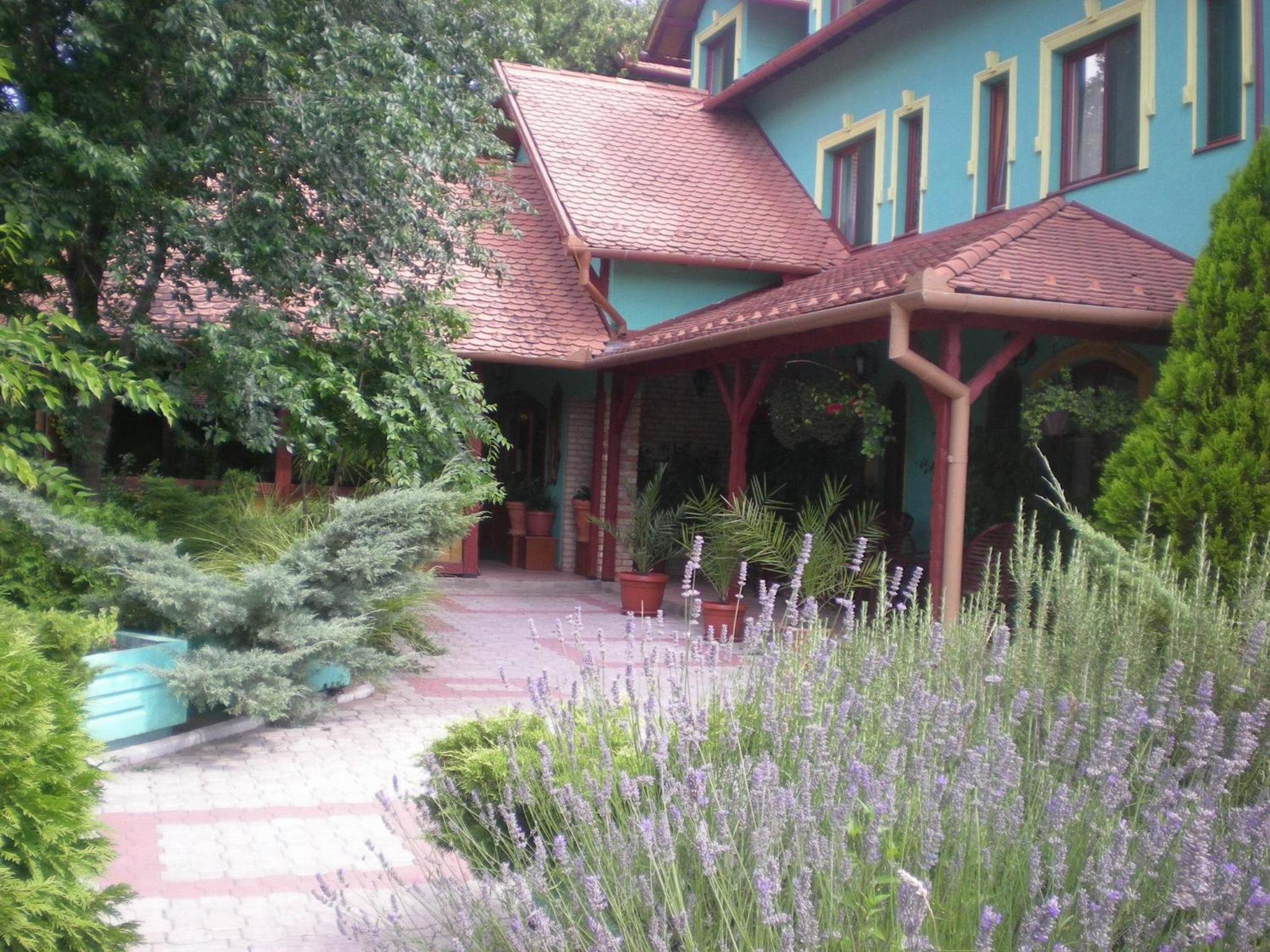 Photo 13