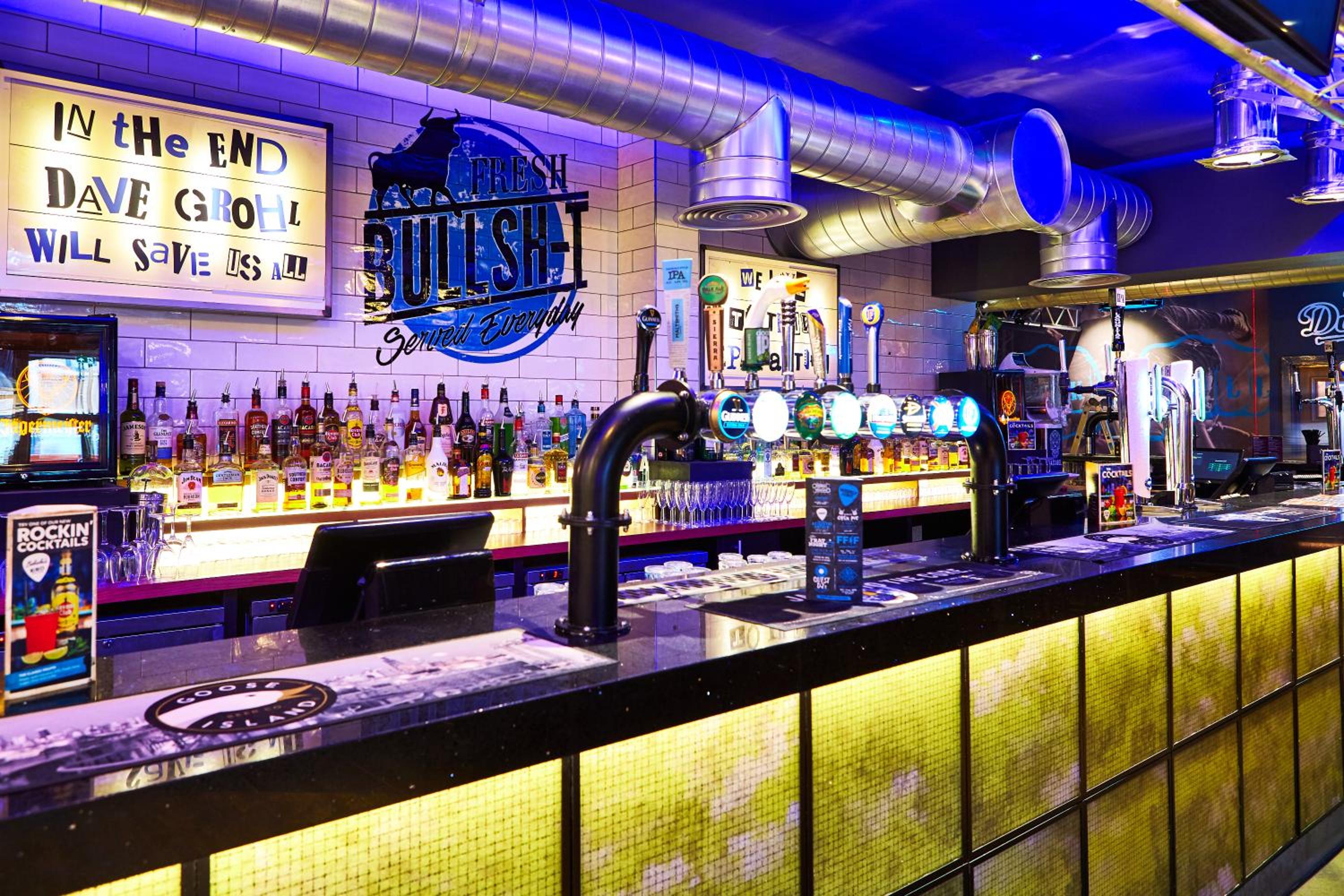 bar