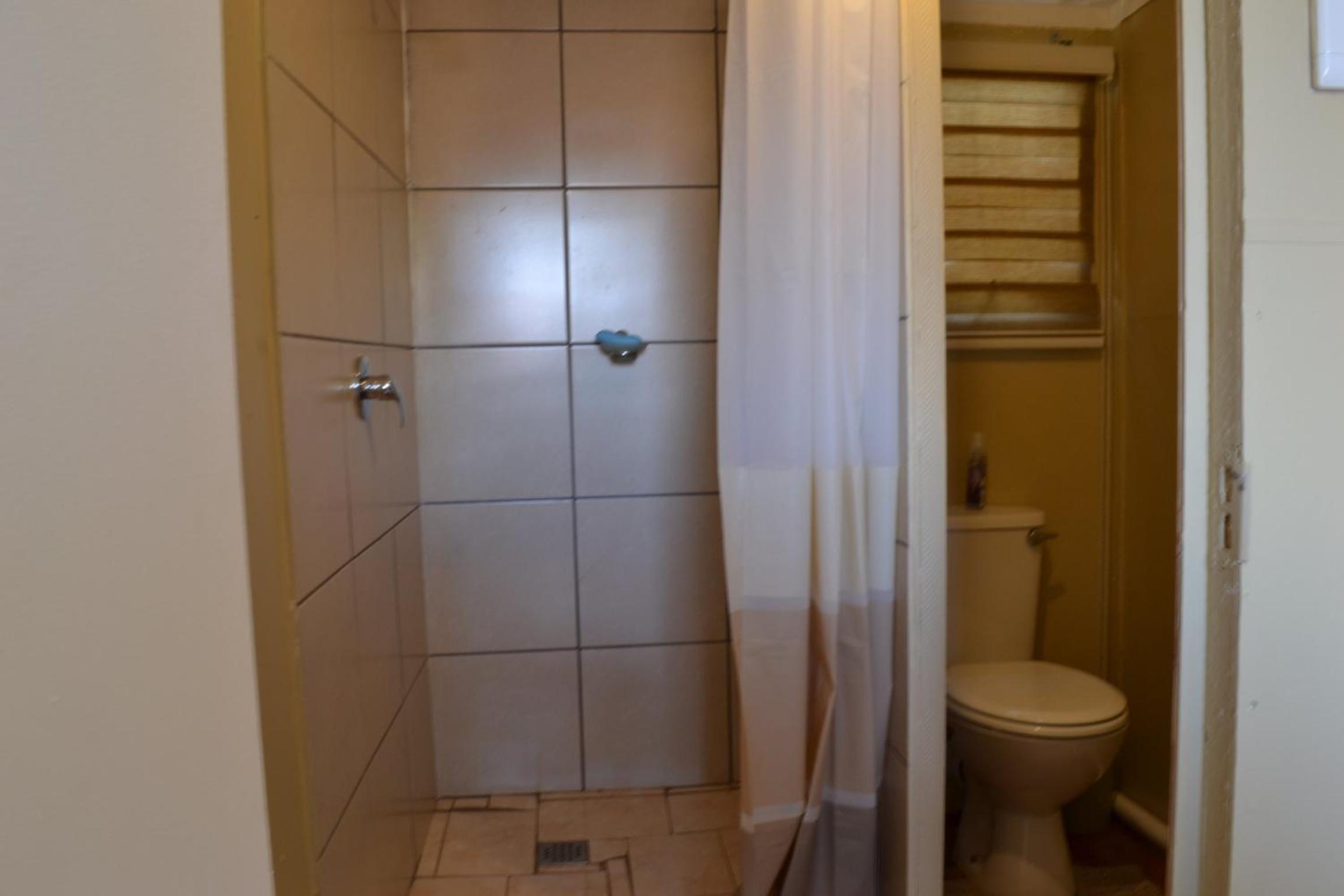Leago Guesthouse