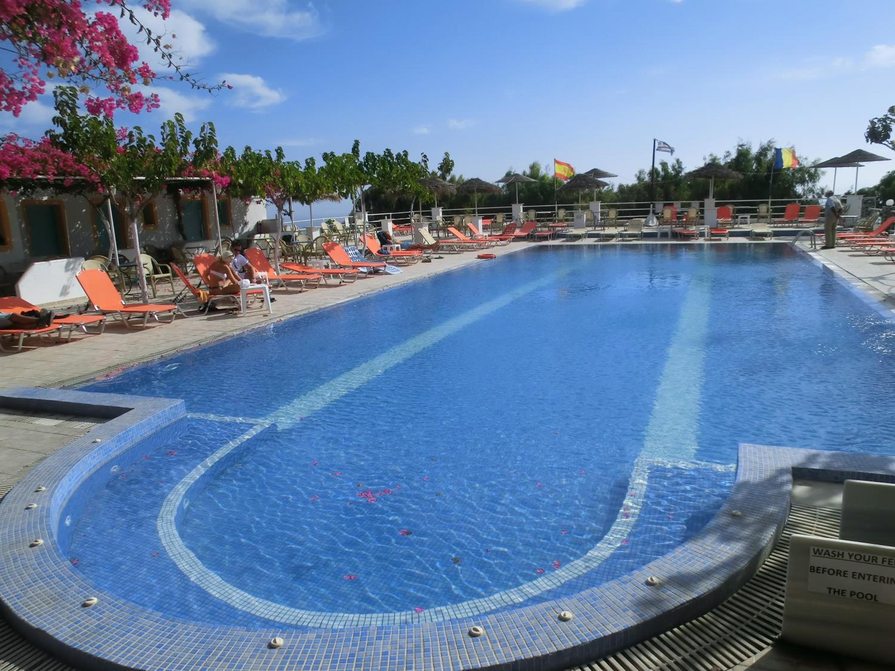 Santorini Camping & Hostel