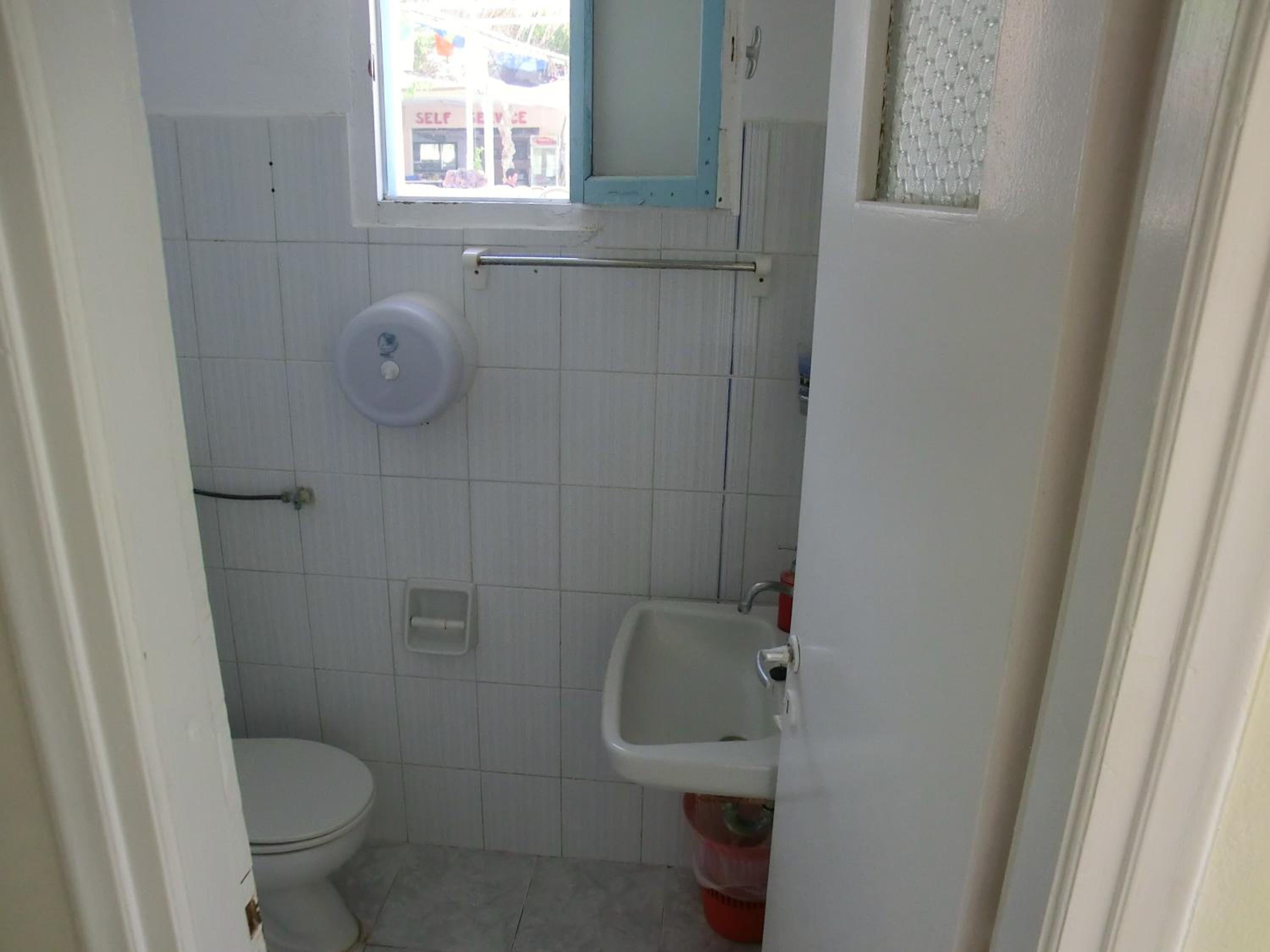 Santorini Camping & Hostel