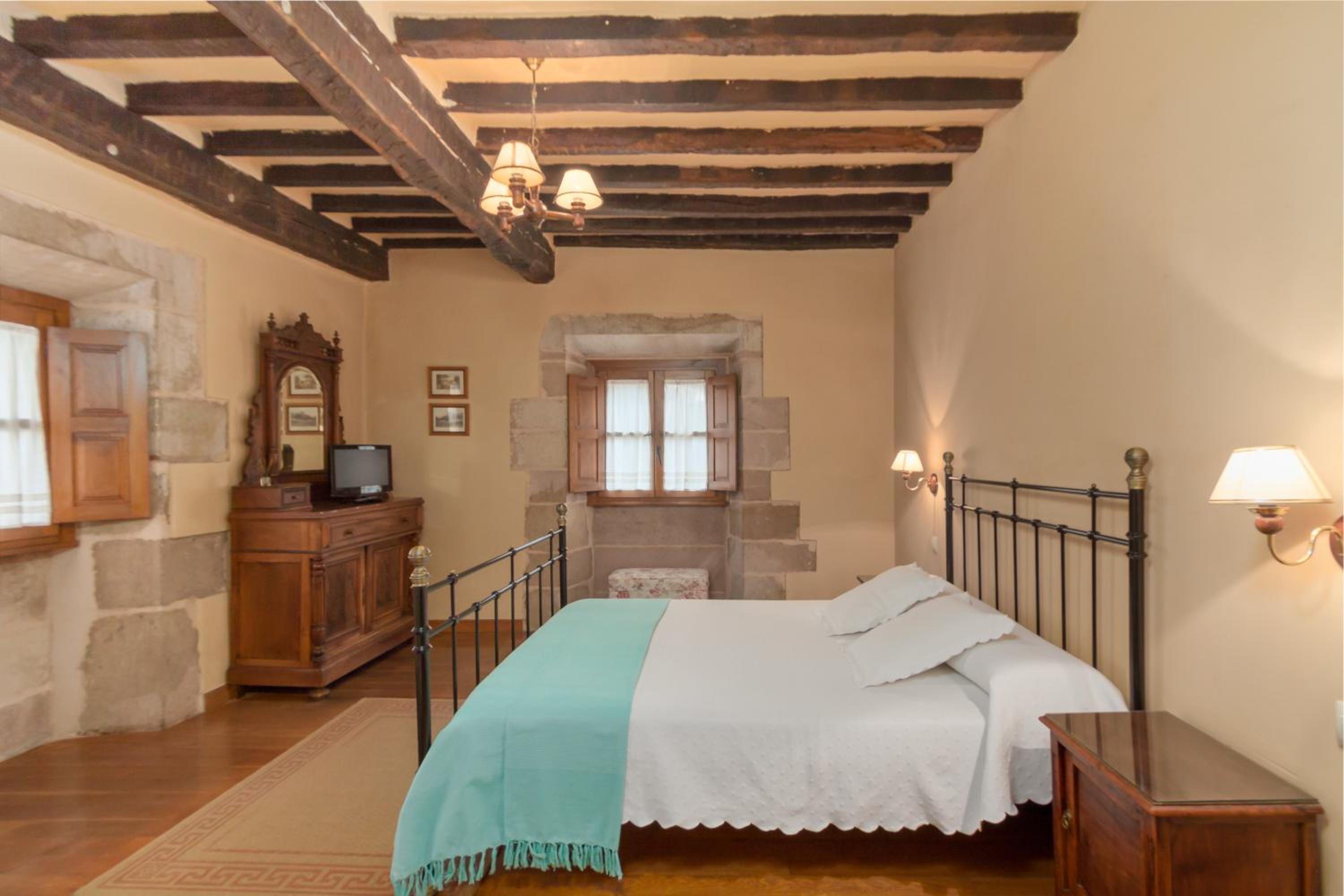 Casona De La Salceda