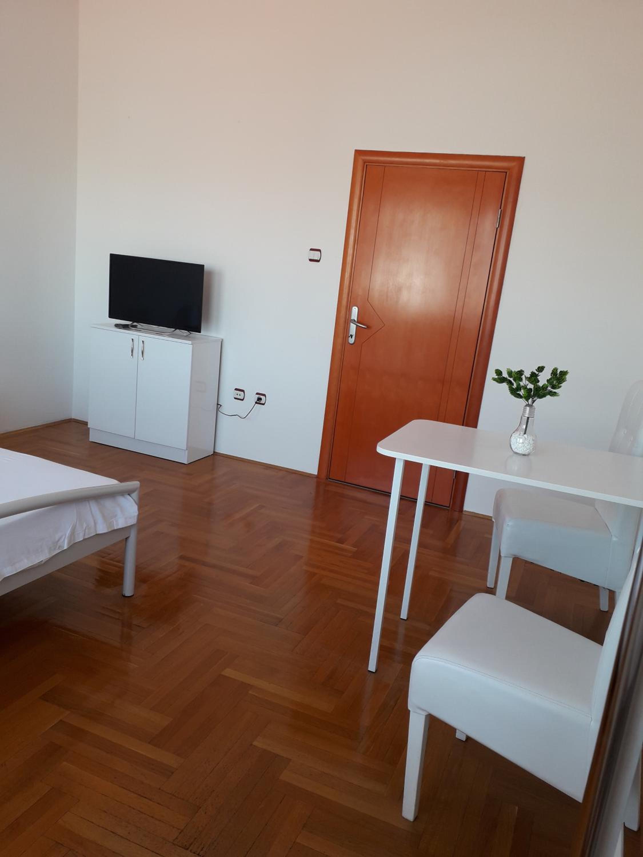 Apartman Dunja NS 2 view 5