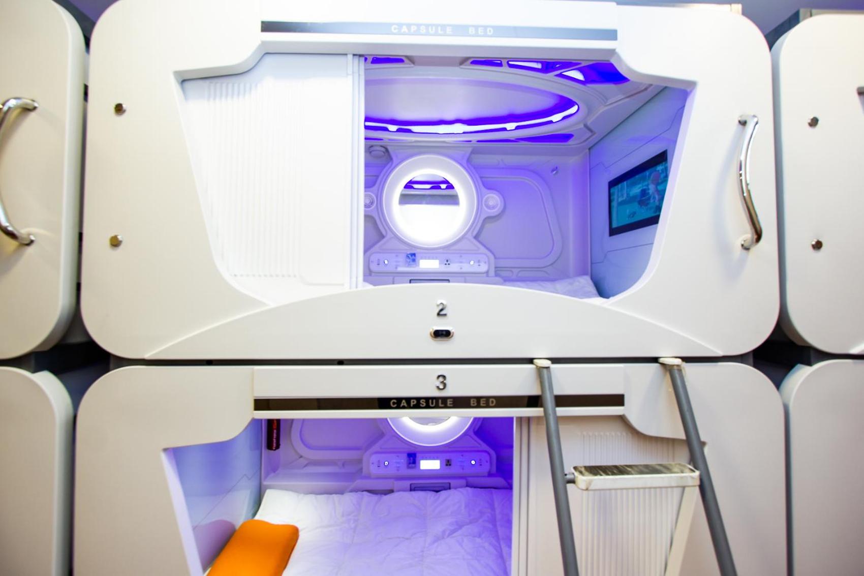 Hotel El Prado Capsule Hostel - Image 1