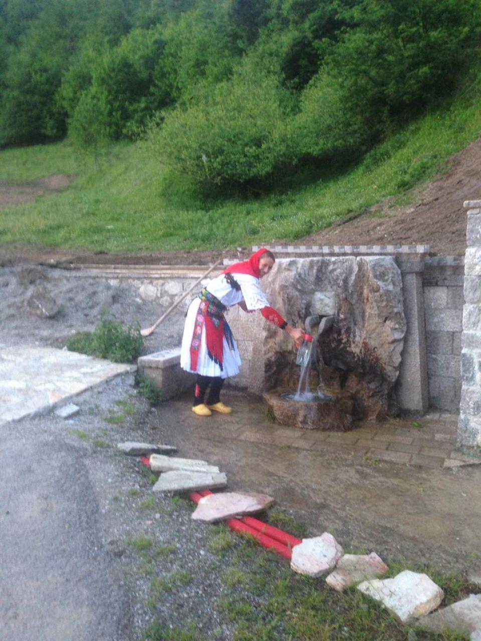Photo 10
