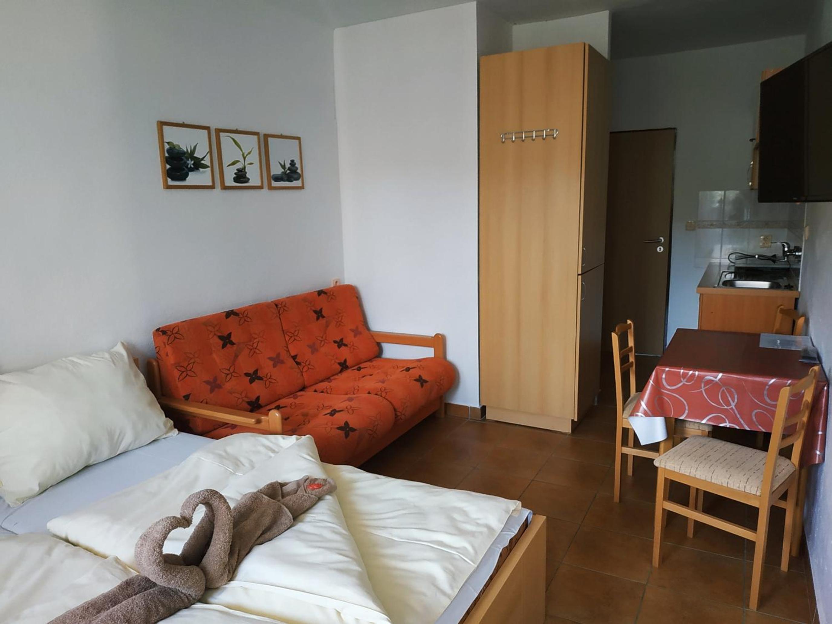 Pod hradem Cornštejn