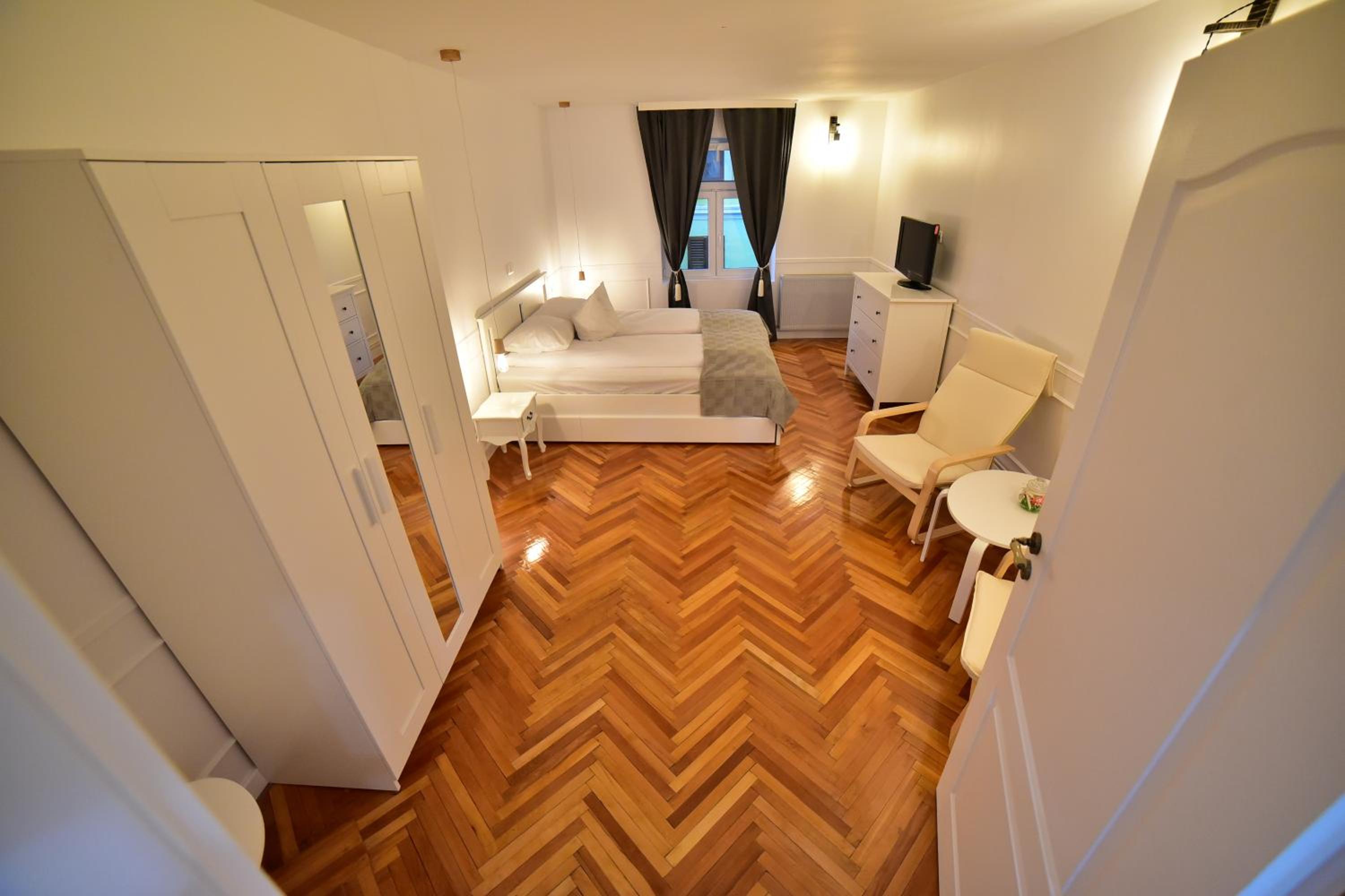 Maison Blanche view 4