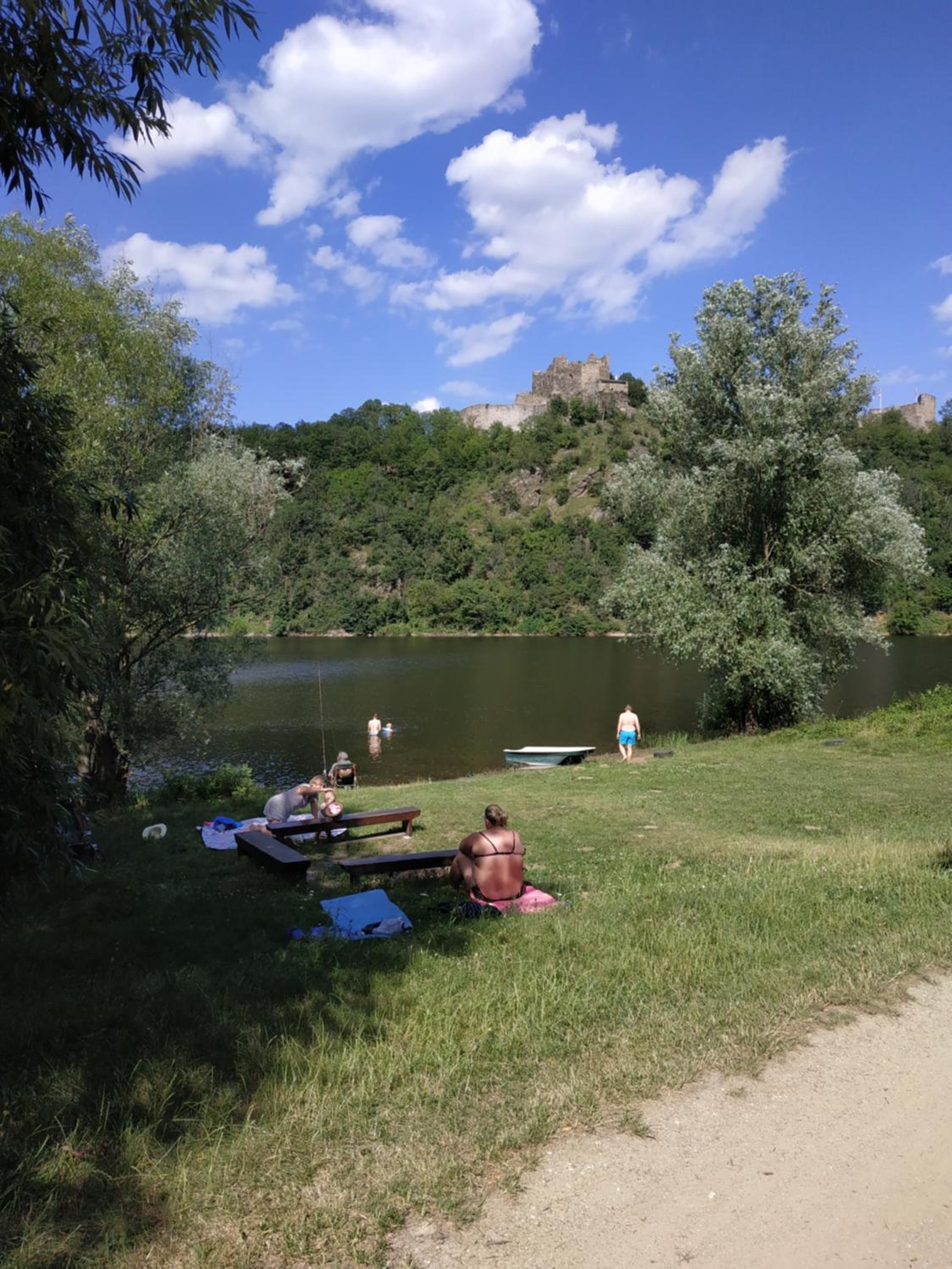 Pod hradem Cornštejn
