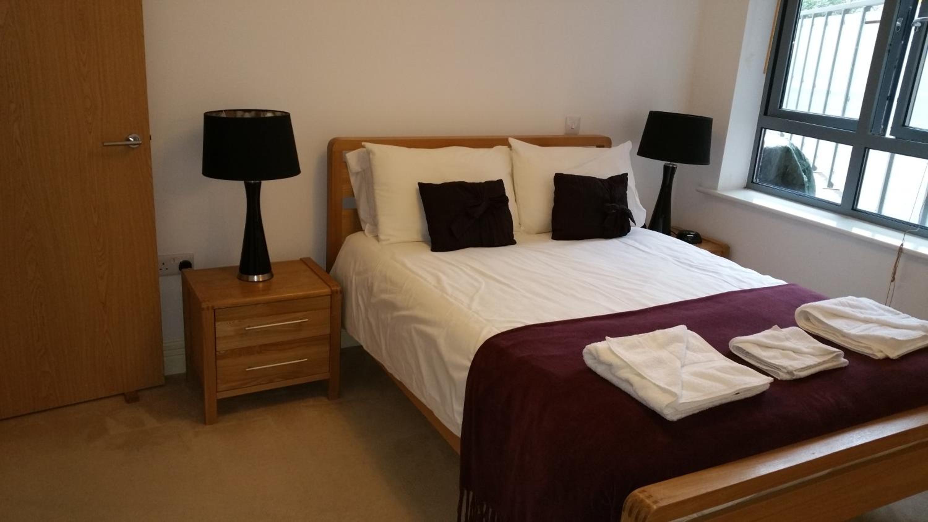 Oxford City Apartment in Jericho Spacious Modern Free Parking, Walk to Bus, Rail and University view 5