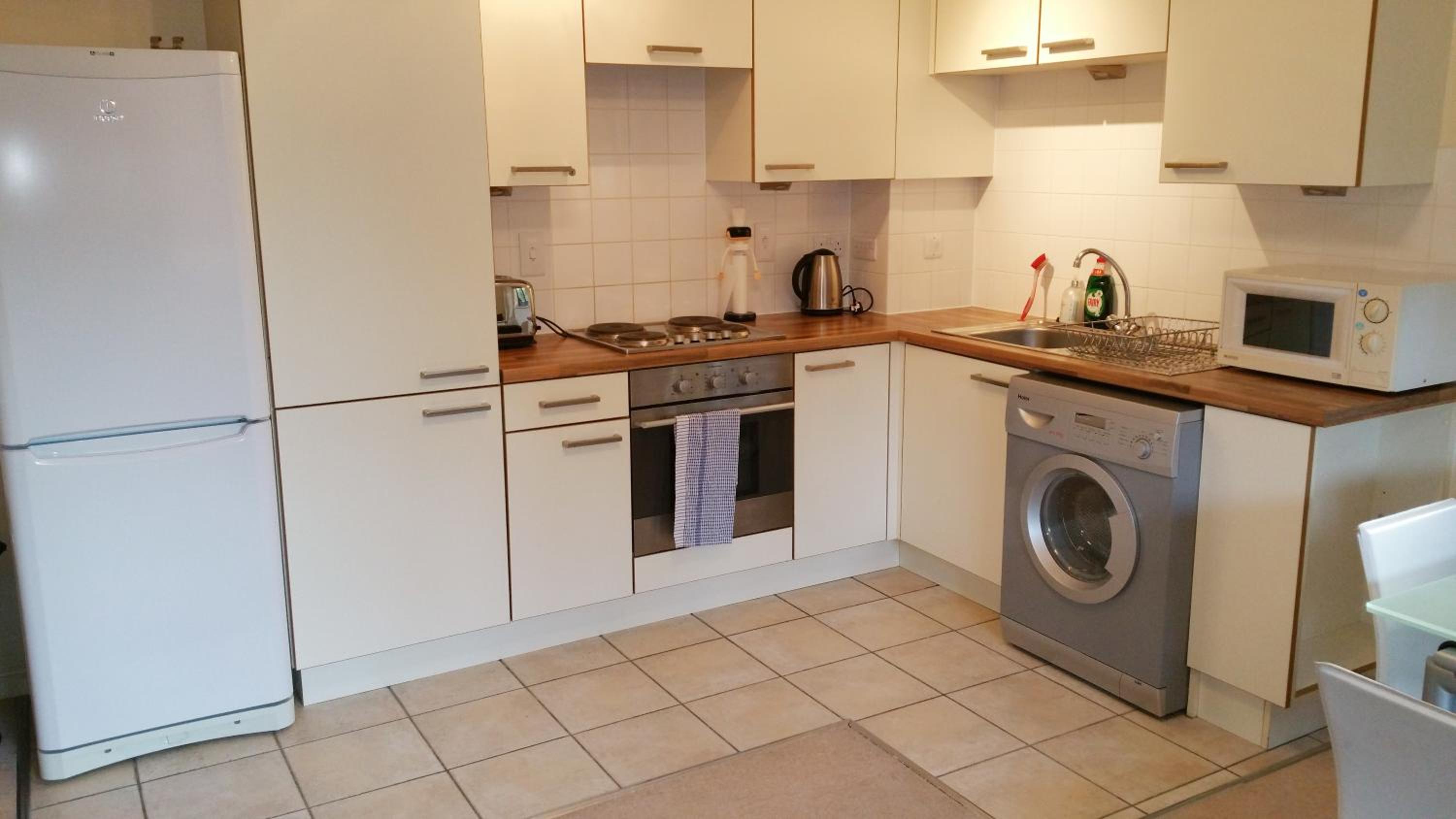 Oxford City Apartment in Jericho Spacious Modern Free Parking, Walk to Bus, Rail and University view 2