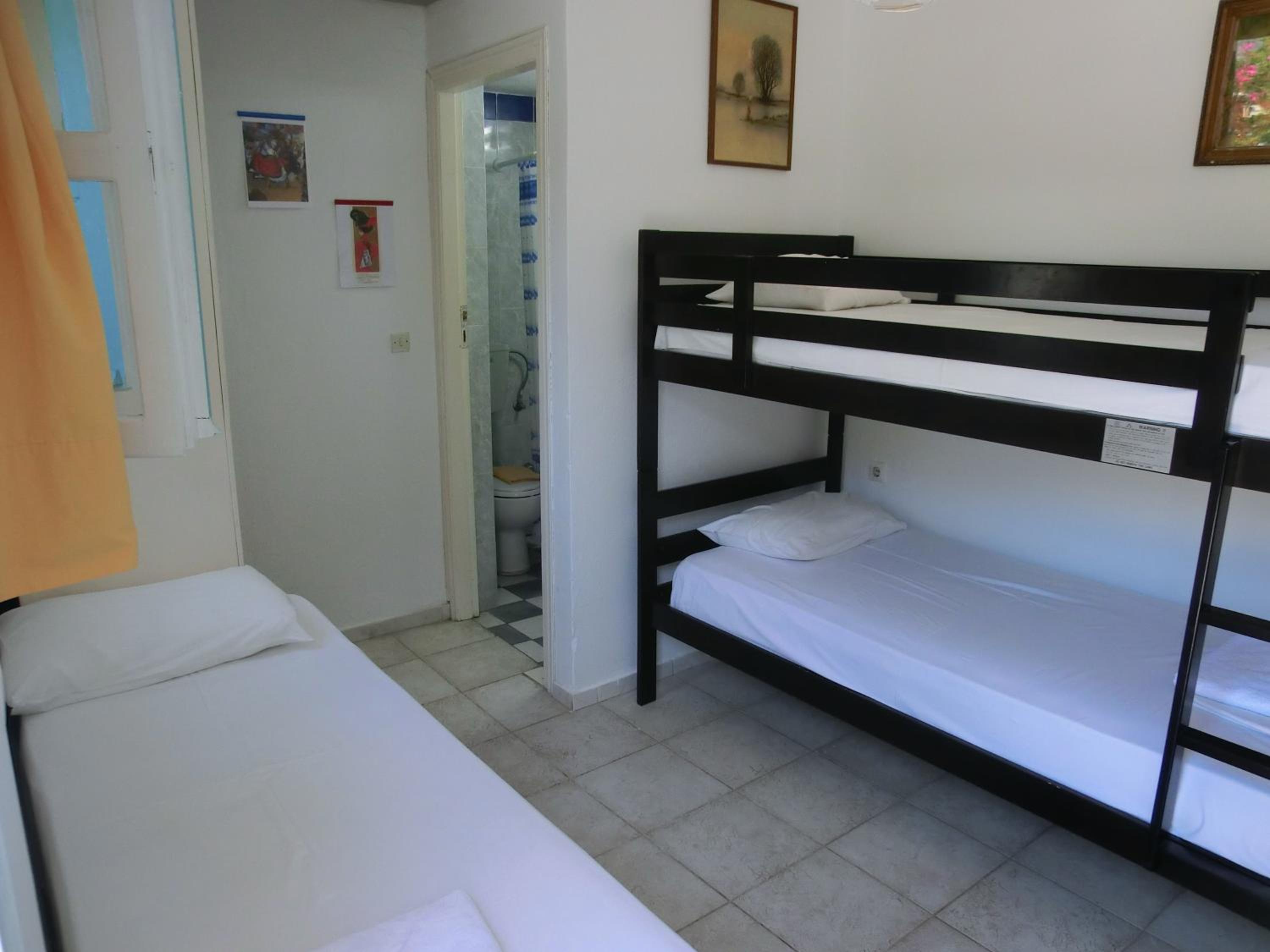 Santorini Camping & Hostel