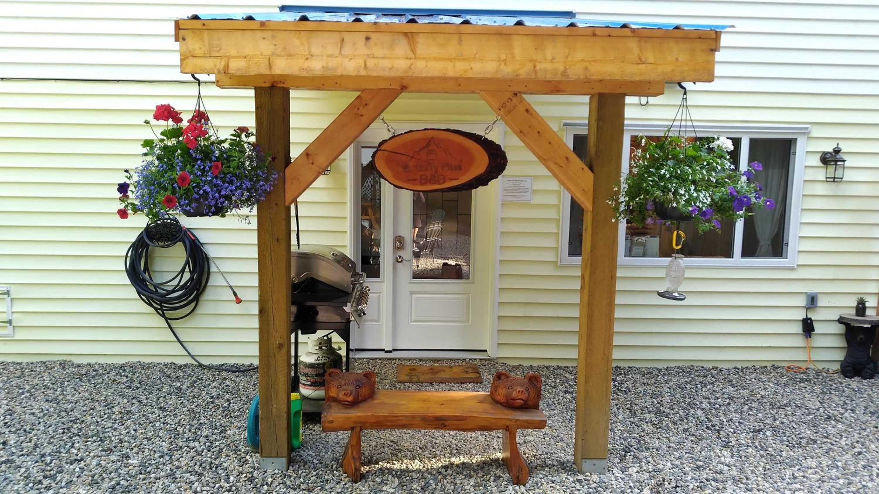 Grizzly Paw B&B