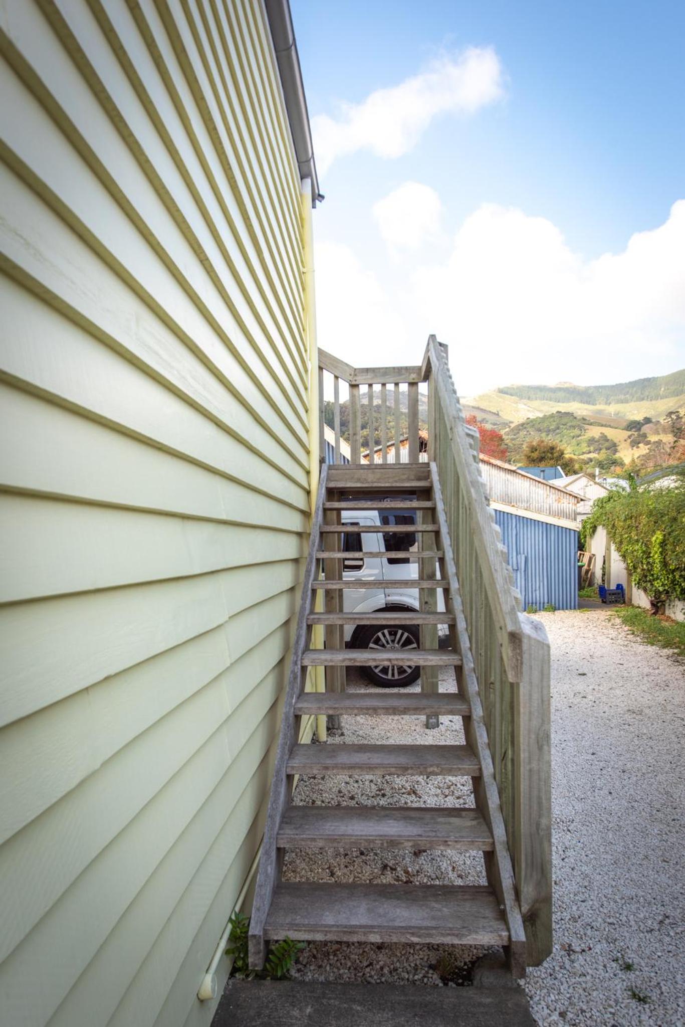 Akaroa Waterfront Apartment view 5