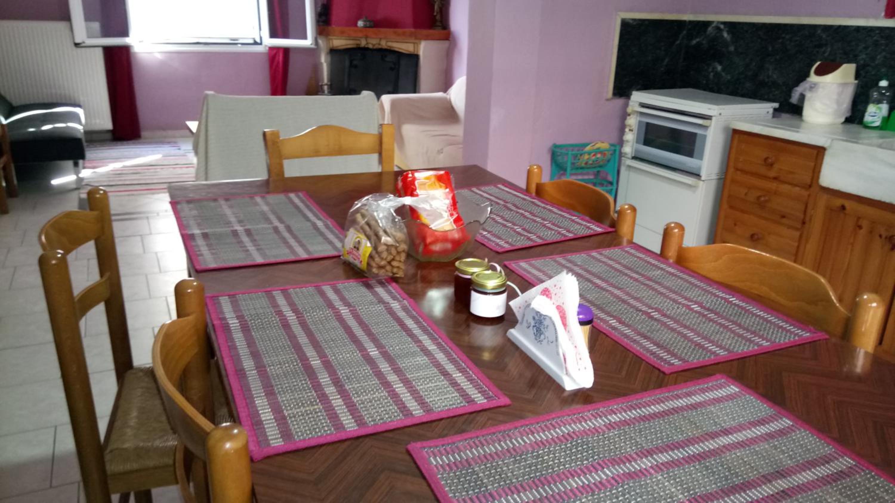 Sitzanaki Home