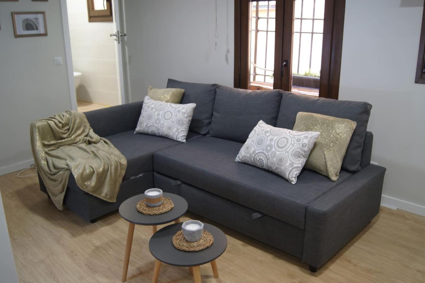 Apartamento Ilarcuris con patio privado