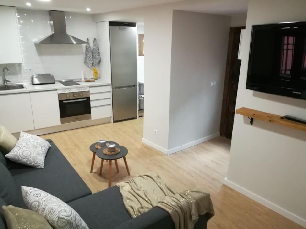 Apartamento Ilarcuris con patio privado