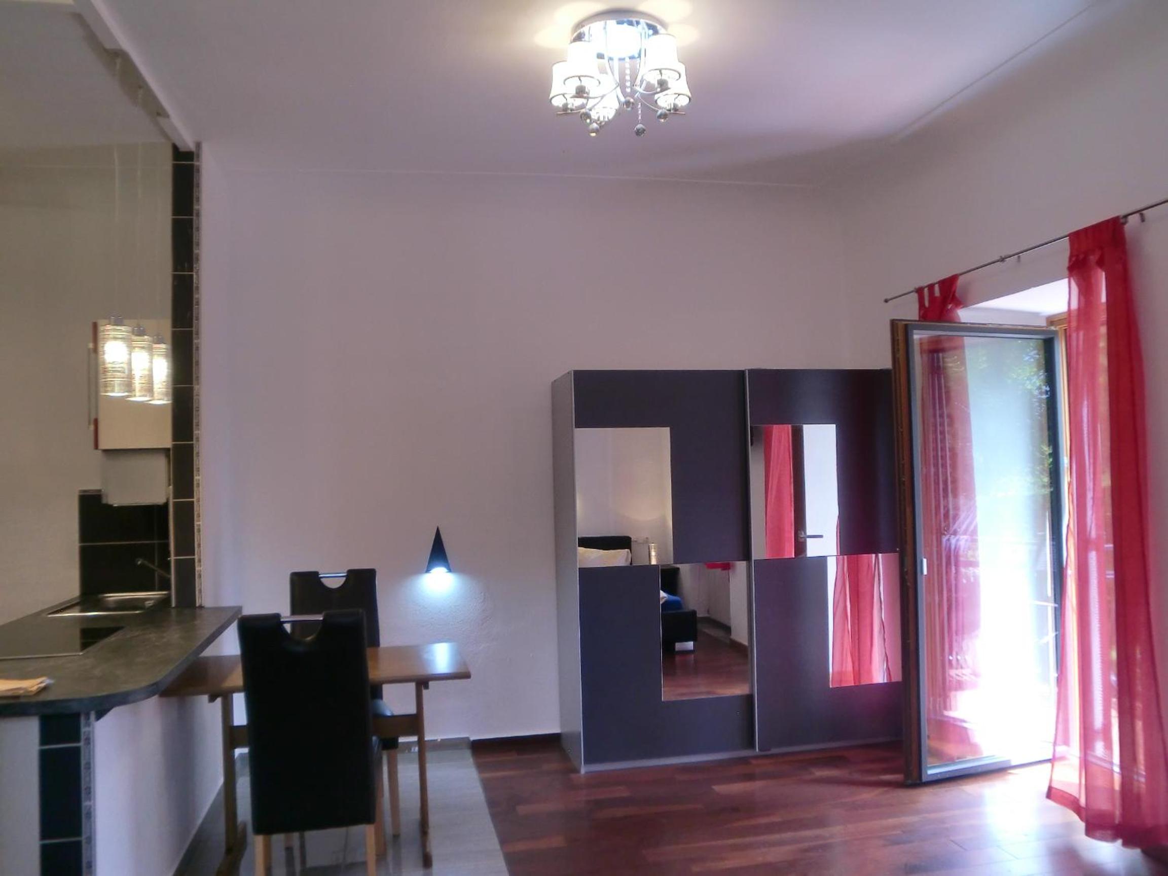 Garten- & Loggia-Appartement HERRENHAUS