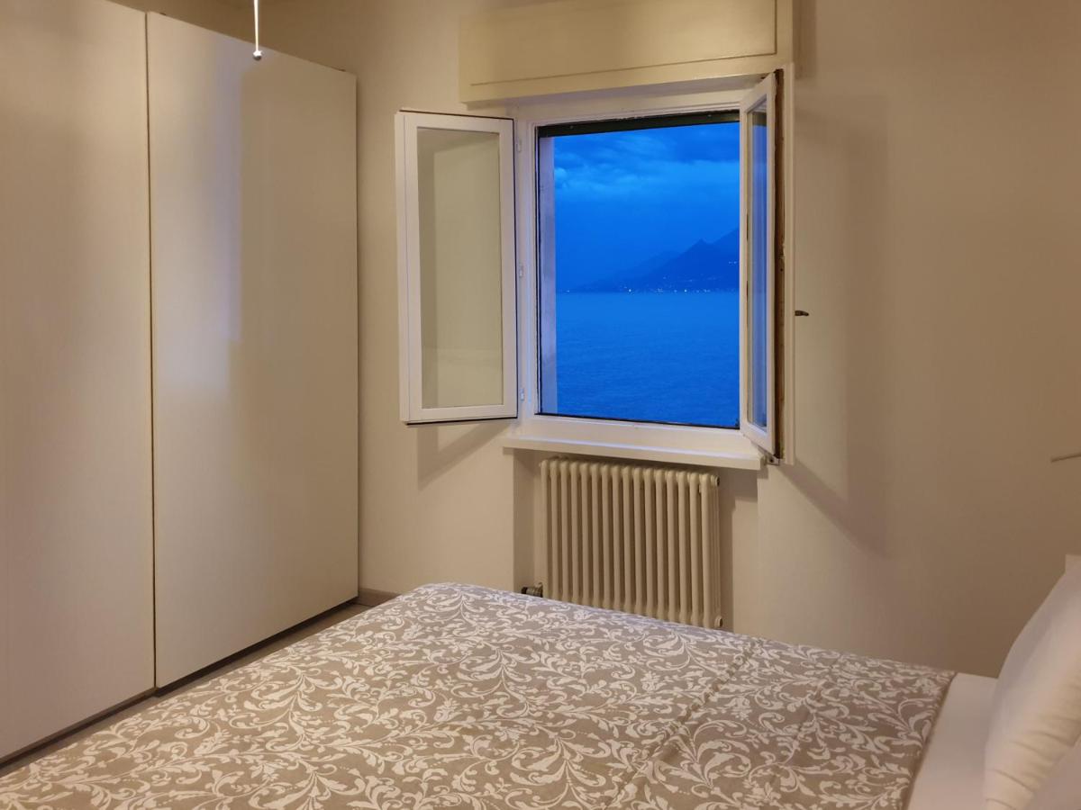Assenza Lake Front Sweet Apartment view 5