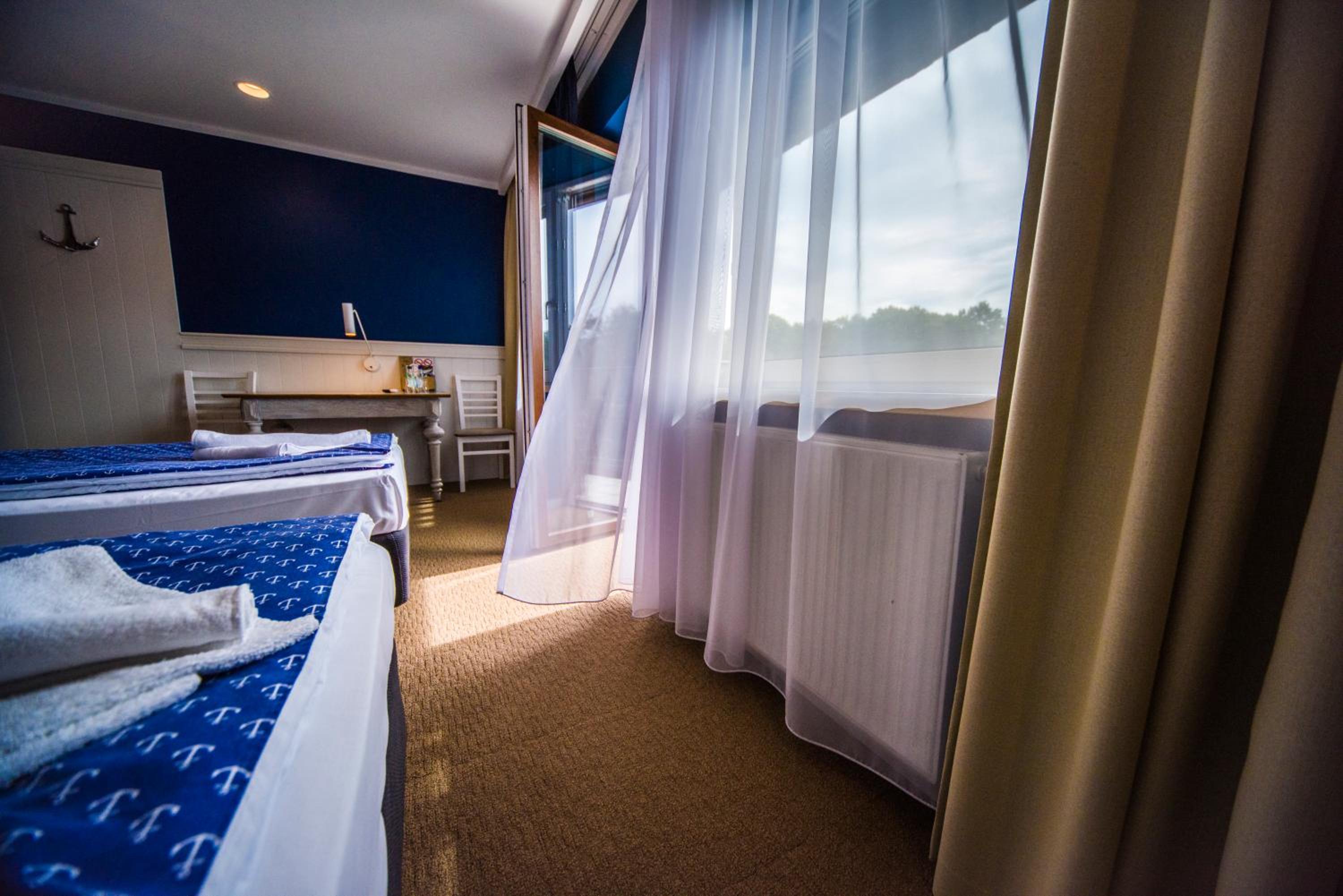 Hotel 4, photo 33