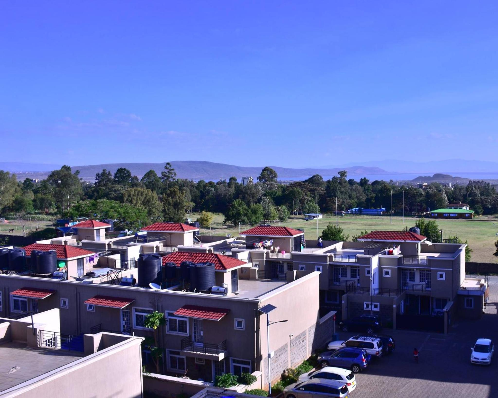 Essy's Apartments Nakuru with pool & GYM view 5