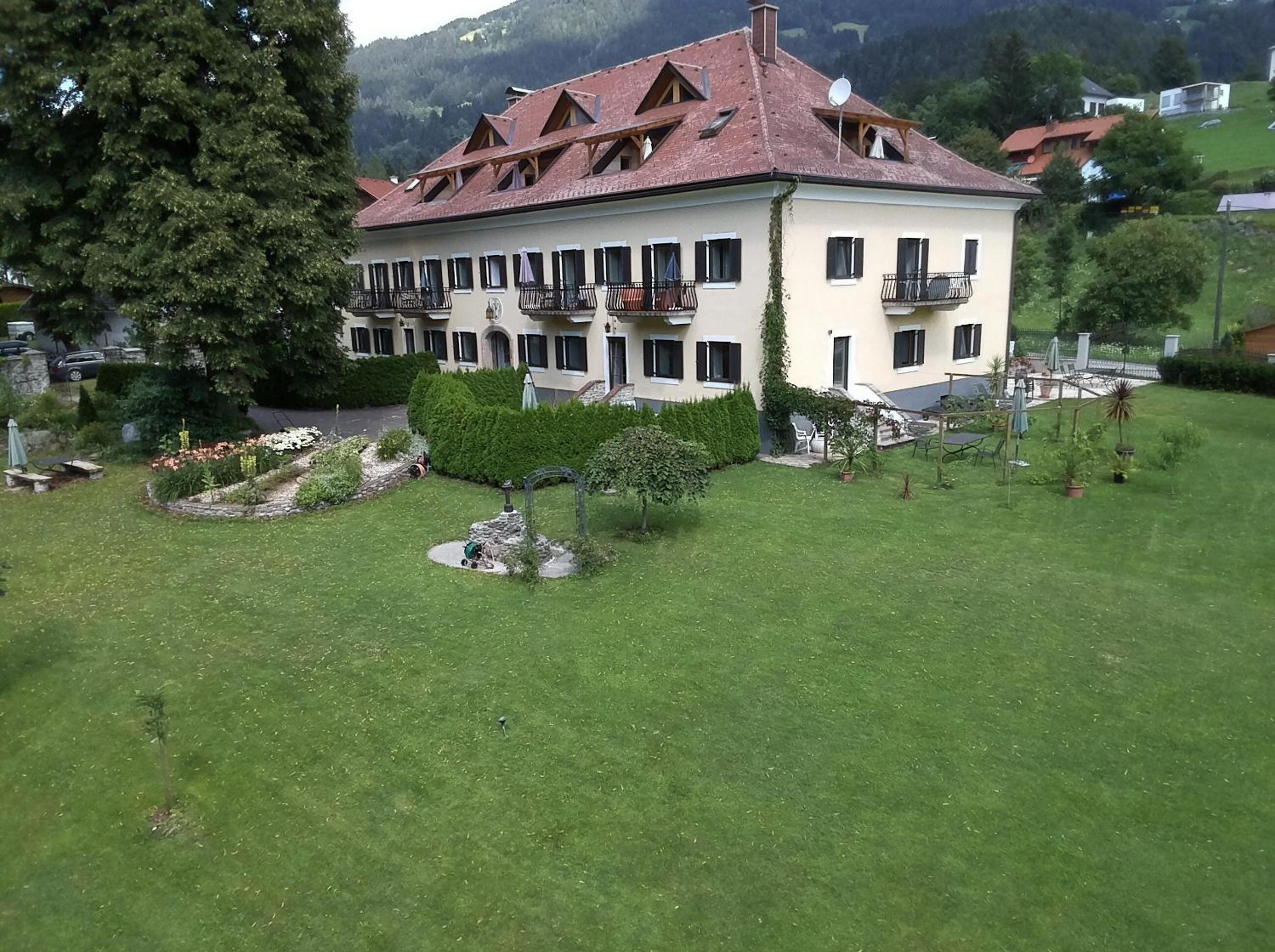 Garten- & Loggia-Appartement HERRENHAUS