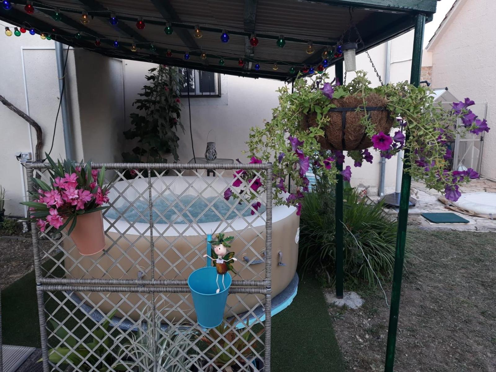 Apartment in Benkovac with a hot tub view 4